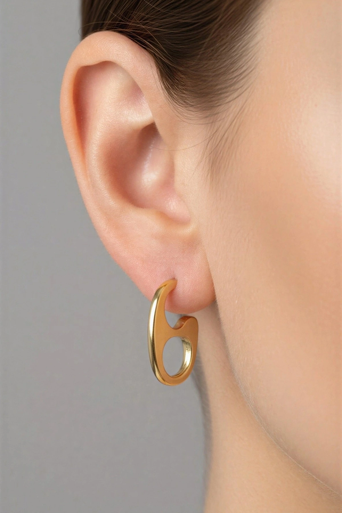 Delik Halka Model Gold Altın Kaplama Çelik Küpe