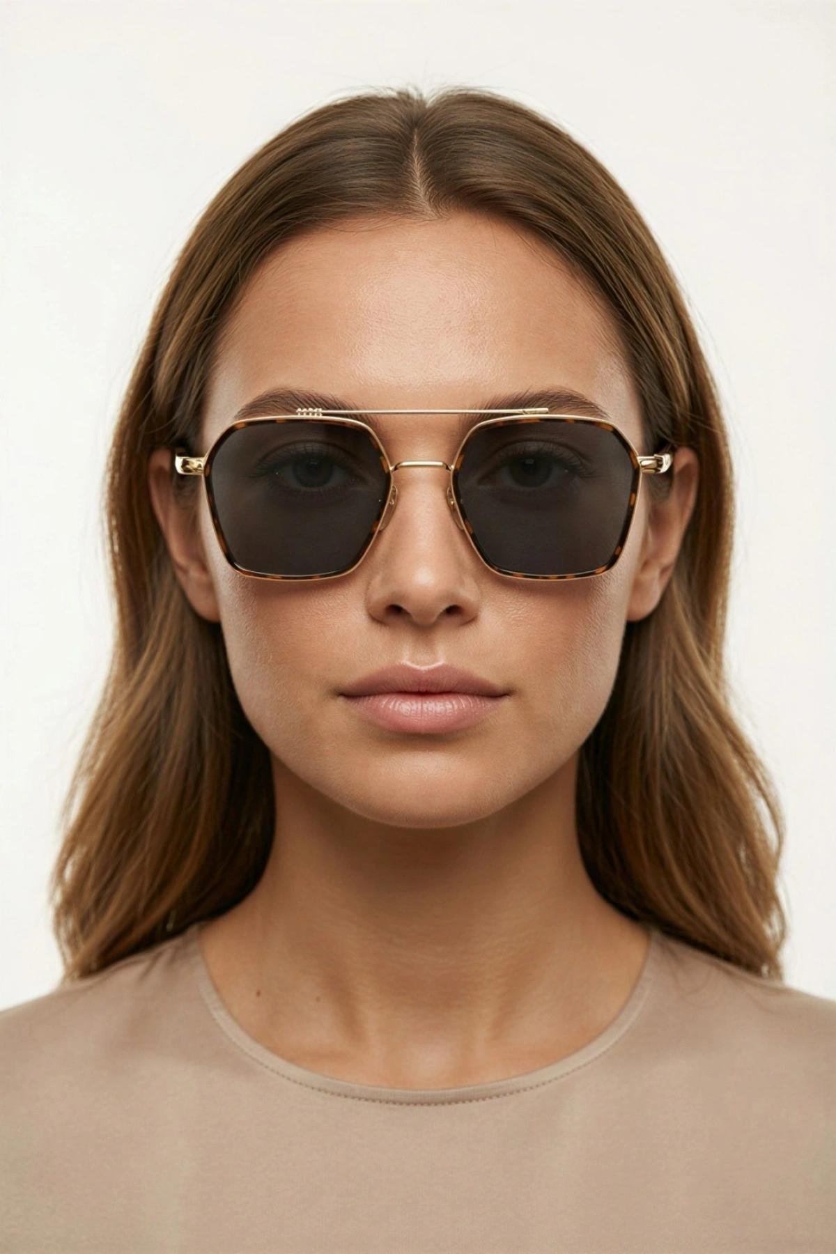 Çizgi Model Kadın Güneş Gözlüğü