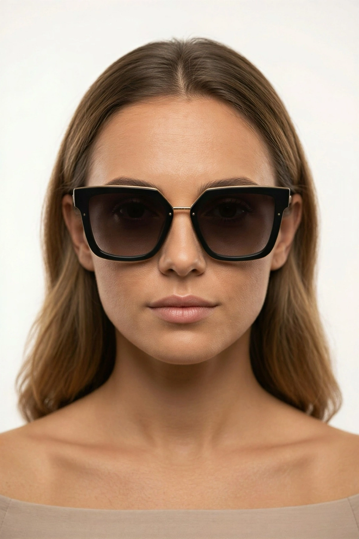 Model Kadın Güneş Gözlüğü