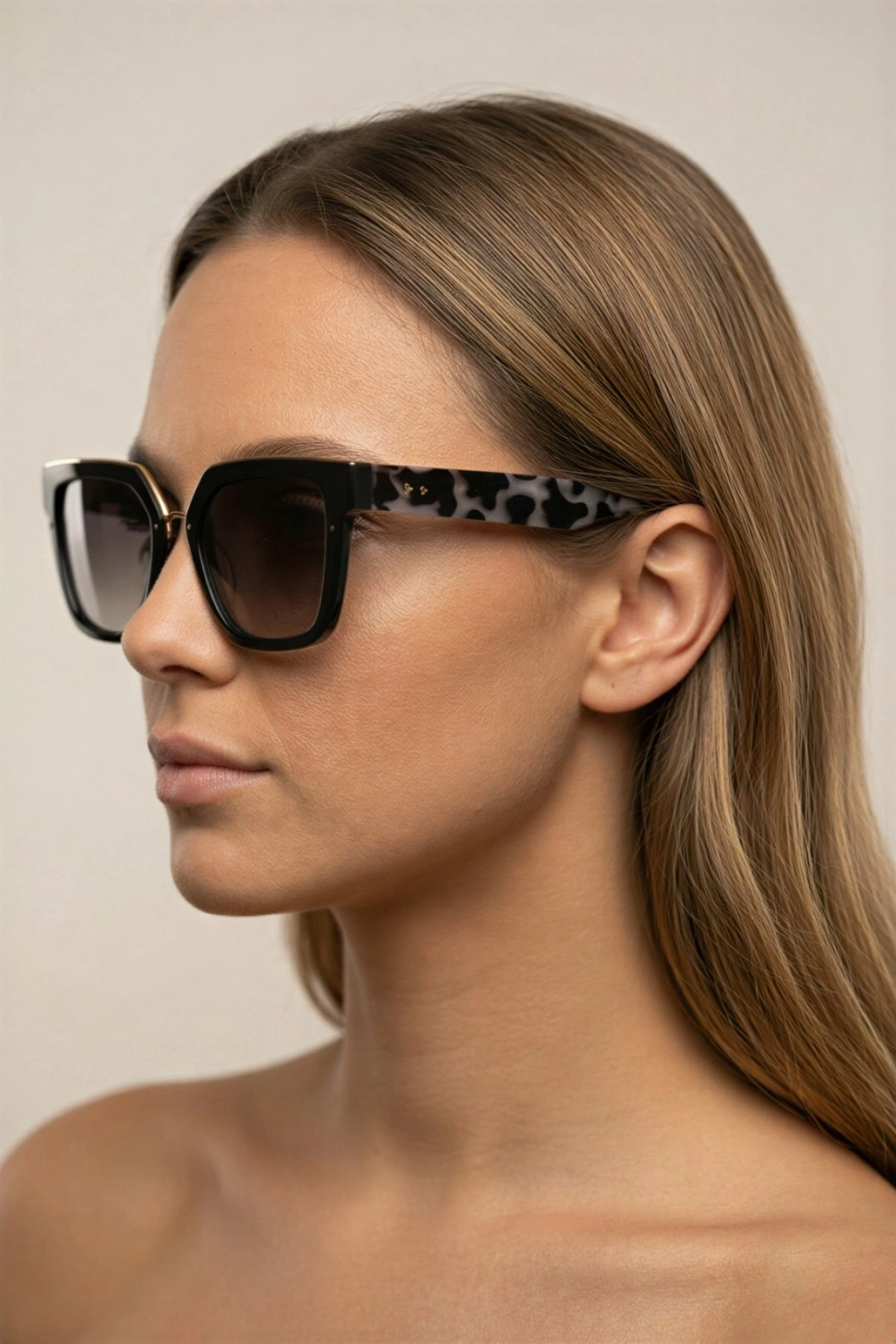 Model Kadın Güneş Gözlüğü