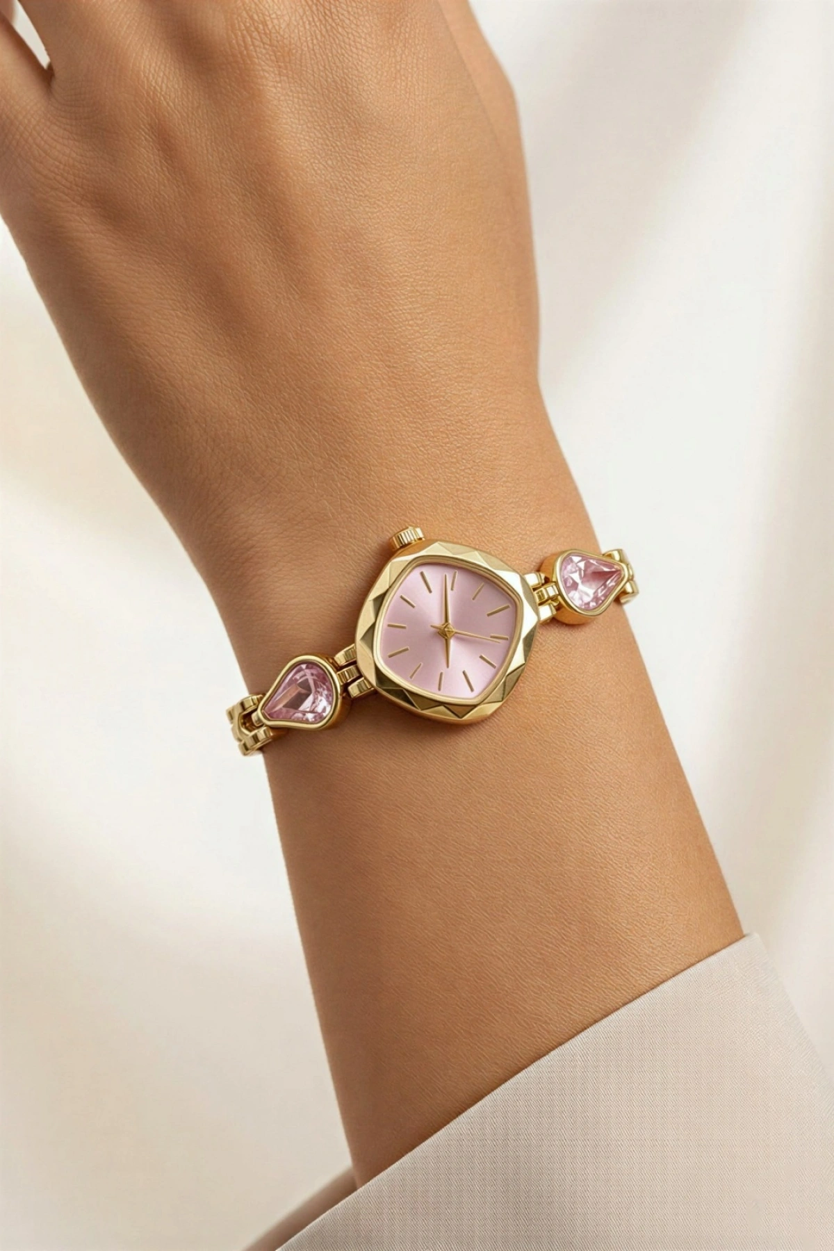 Damla Gold Kordon Dörtgen Pembe Kadran Model Kadın Kol Saati