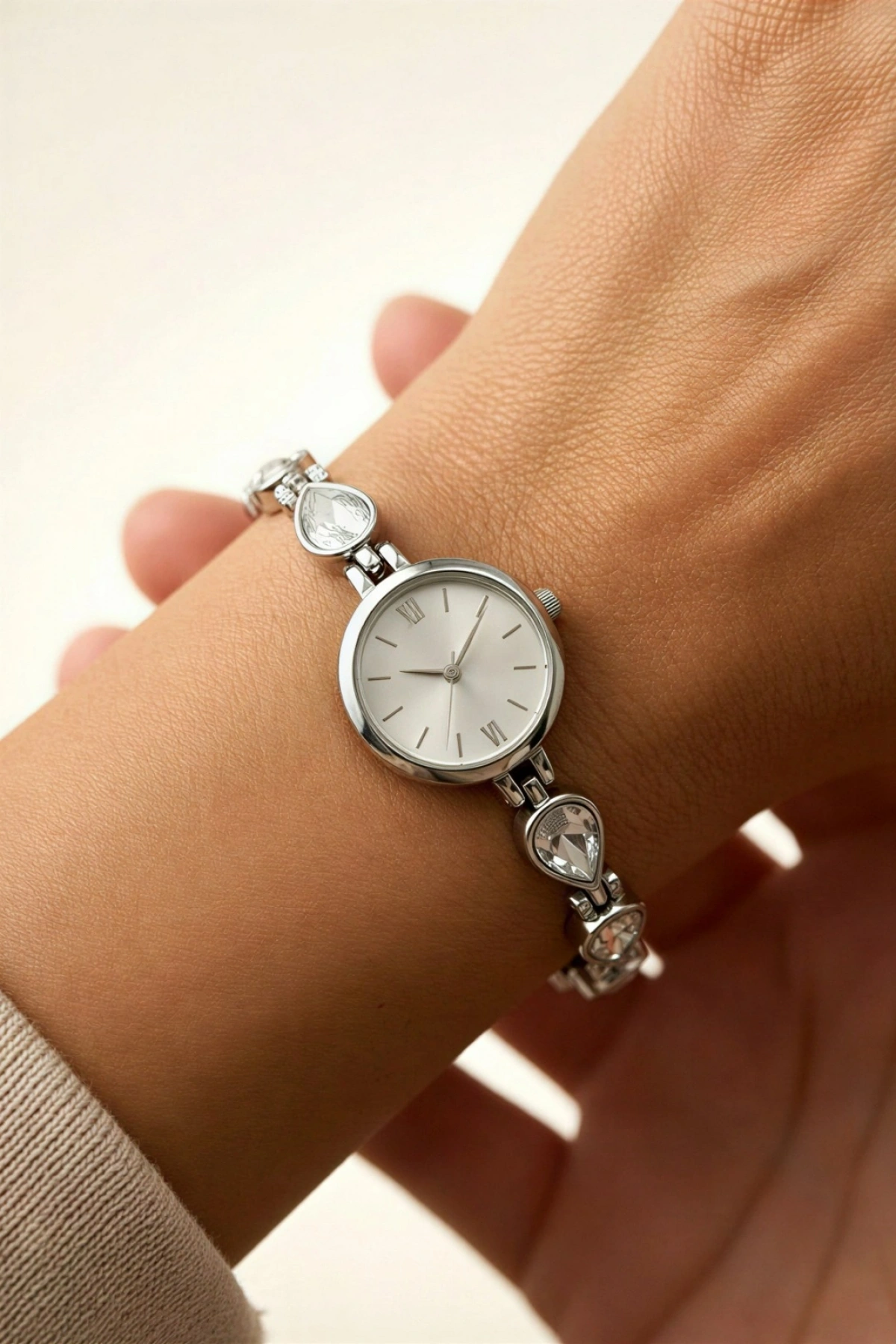 Beyaz Kordon Beyaz Kadran Damla Detay Kadın Kol Saati