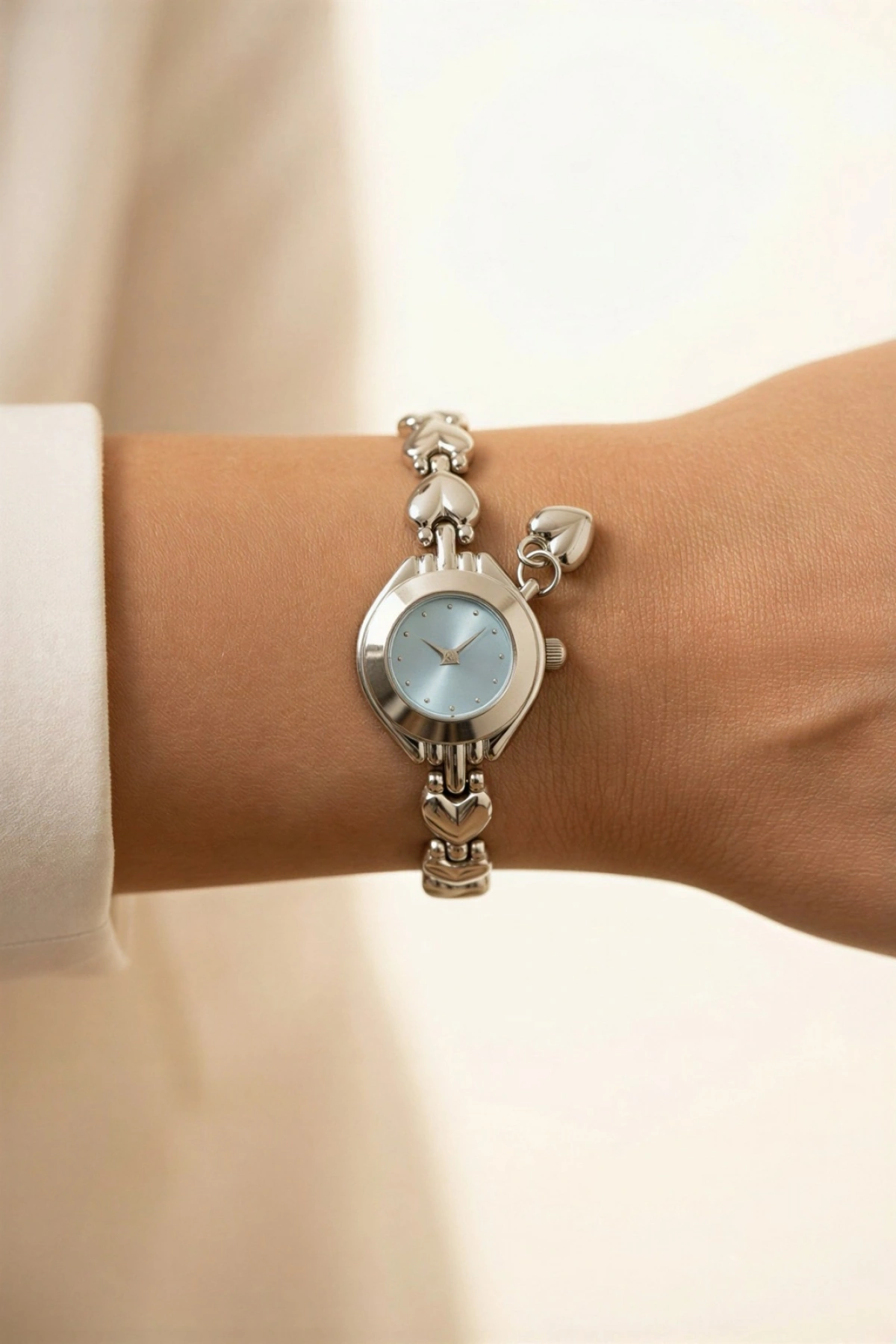 Kalp Charm Detay Silver İçi Mavi Kadın Kol Saati