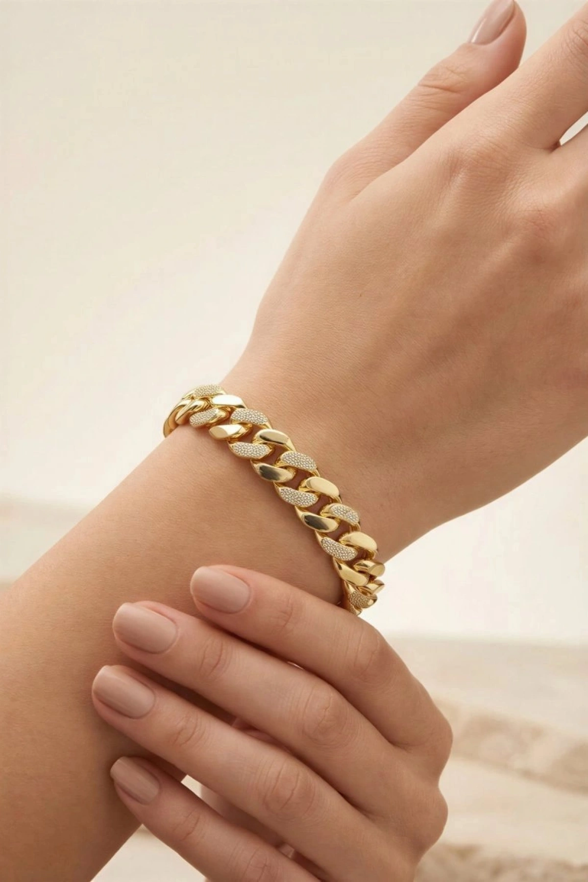 Milan Zincir Taş Detay Gold Altın Kaplama Bileklik