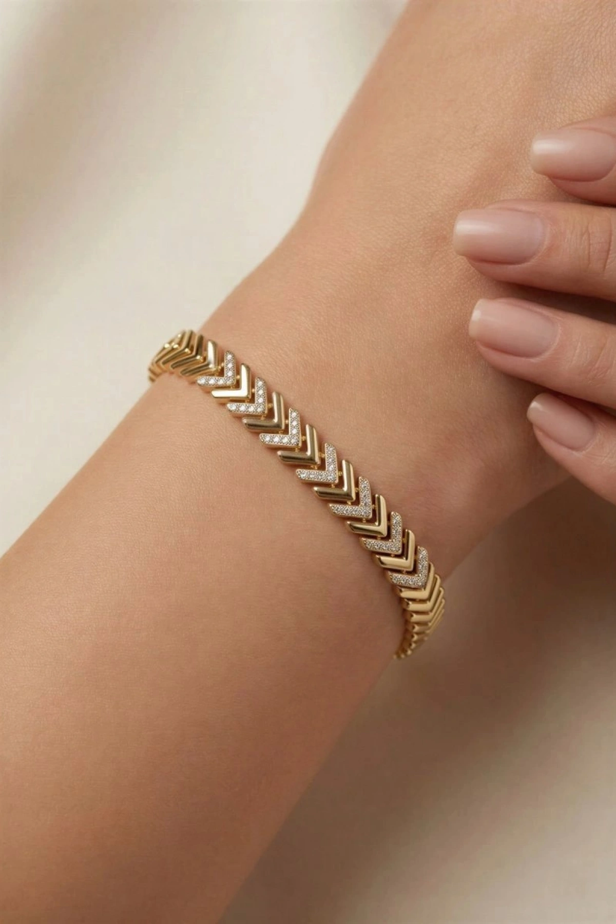 Yarı Taşlı Çavuş Model Gold Altın Kaplama Bileklik