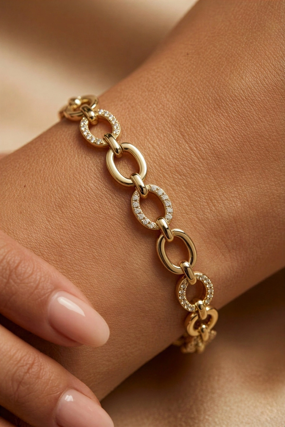 Düz Zincir Model Taş Detay Gold Altın Kaplama Bileklik