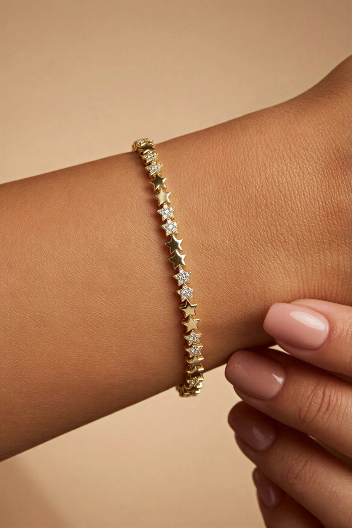 Sıralı Taş Yıldız Model Gold Altın Kaplama Bileklik