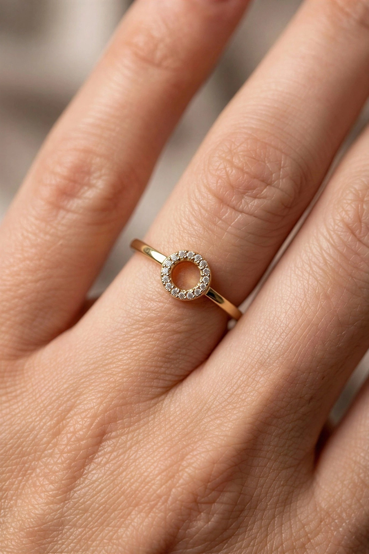 Halka Model Taş Detay Gold Altın Kaplama Yüzük