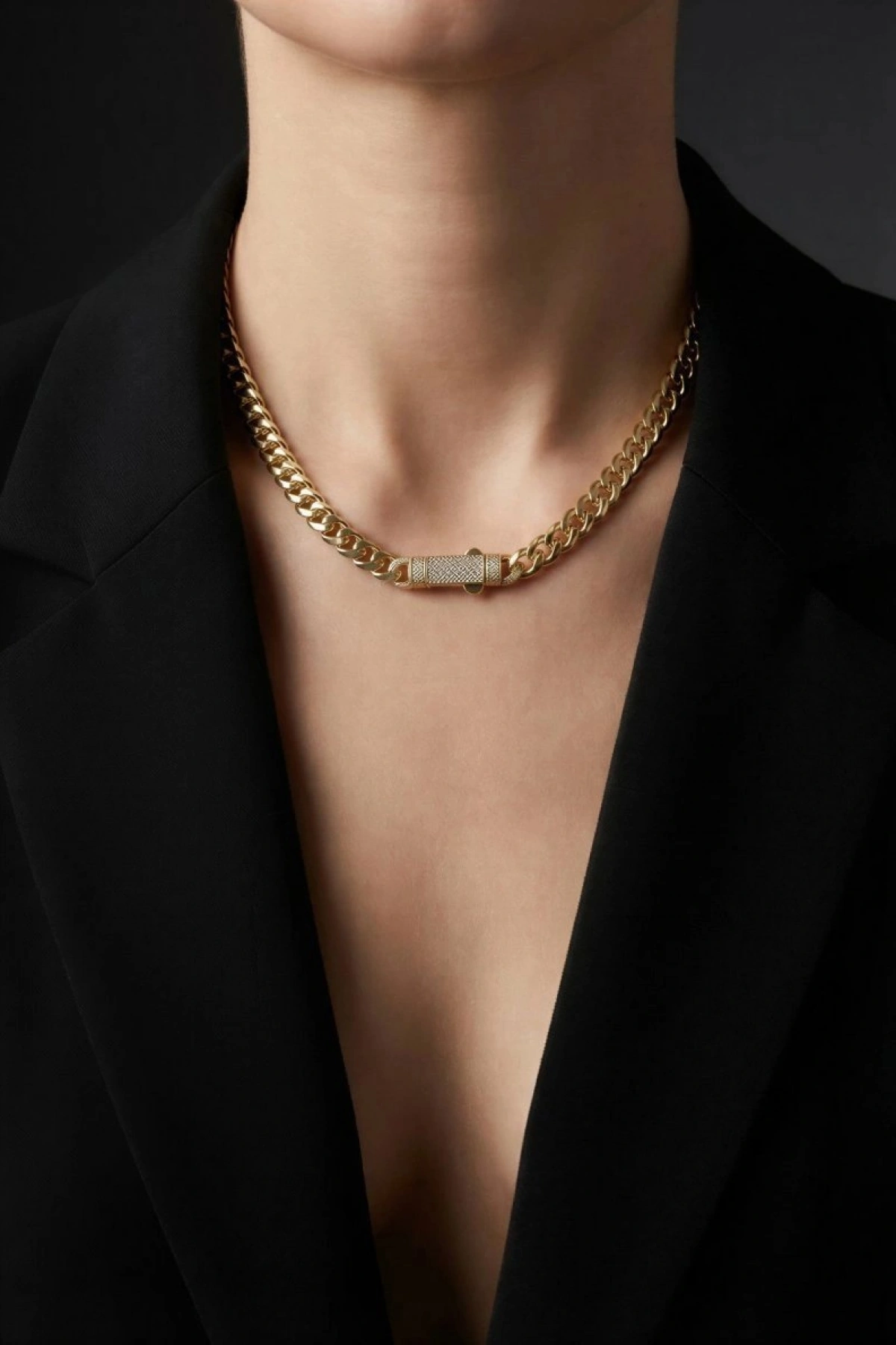 İnce Ezik Bağlı Model Taş Detay Gold Altın Kaplama Gurmet Kolye