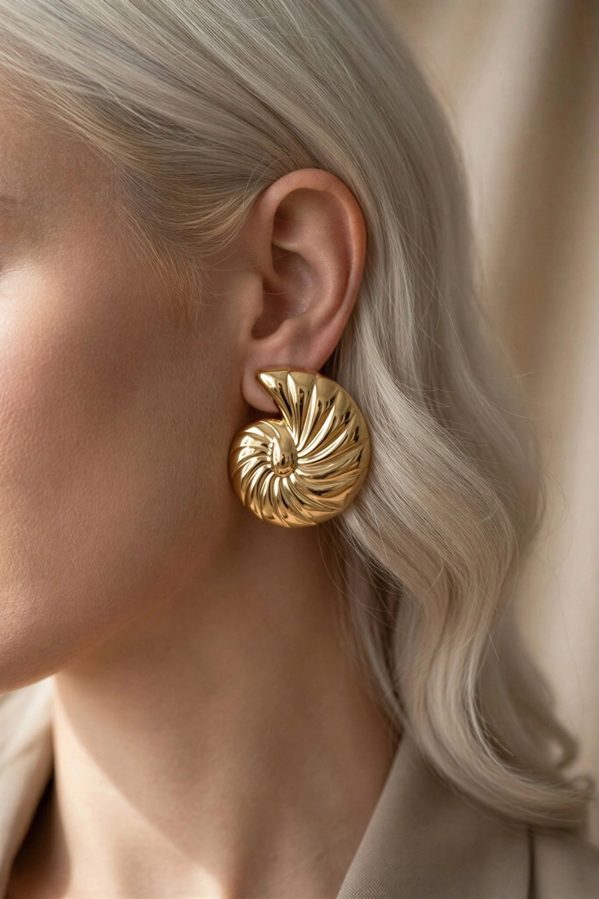 İstiridye Model Gold Altın Kaplama Küpe