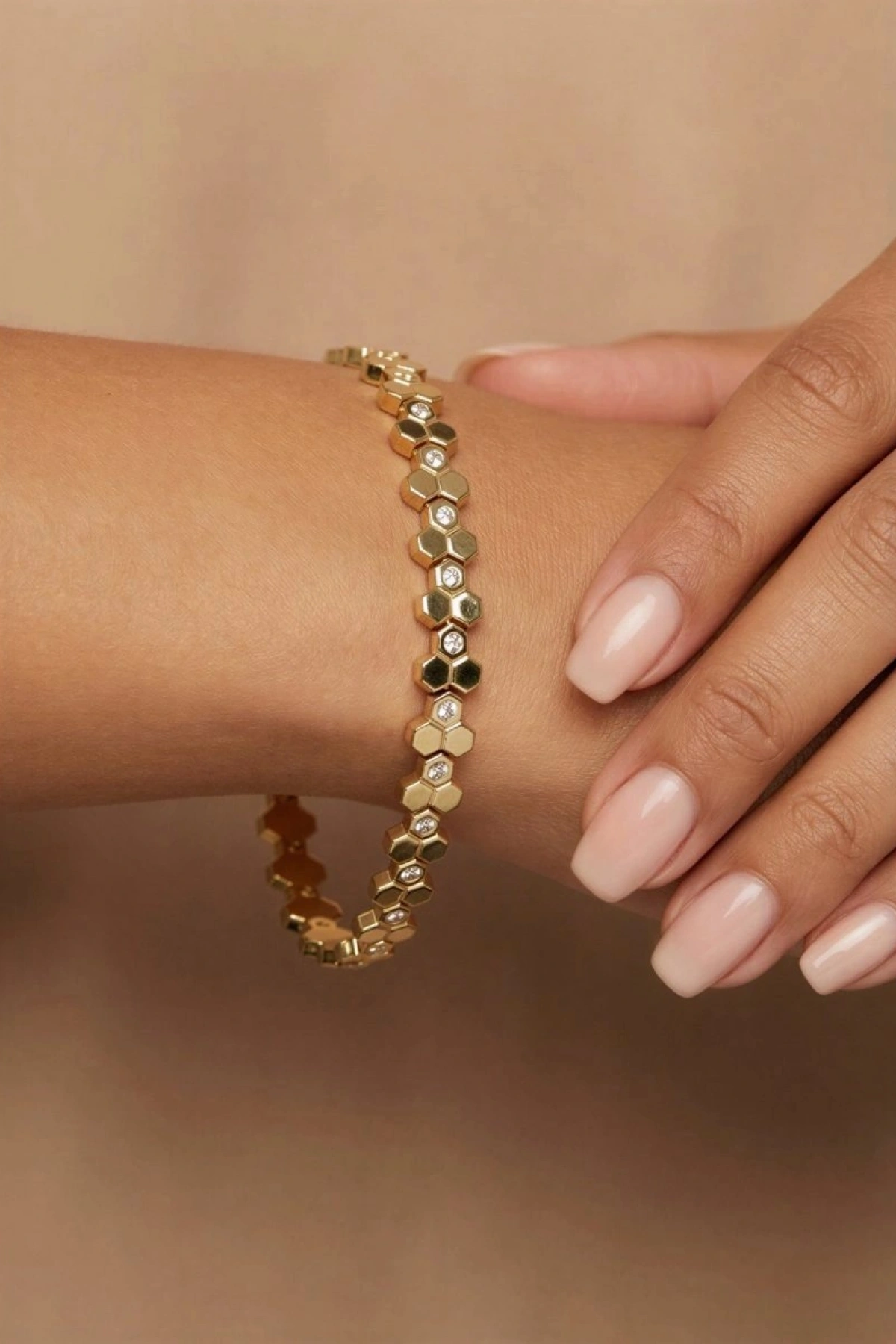 Altıgen Geçiş Taş Detay Gold Altın Kaplama Bileklik