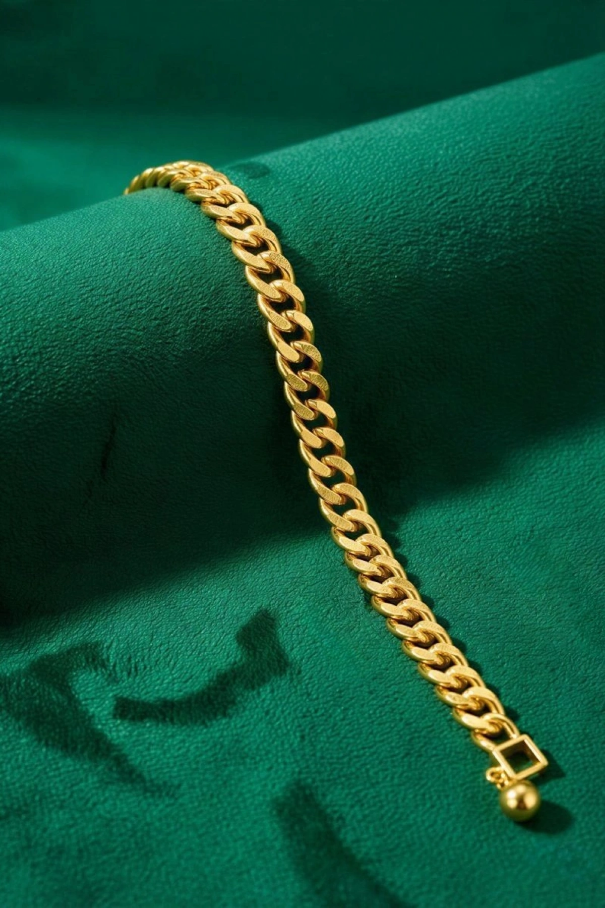 Sim Detay İnce Ezik Bağlı Model Gold Altın Kaplama Bileklik