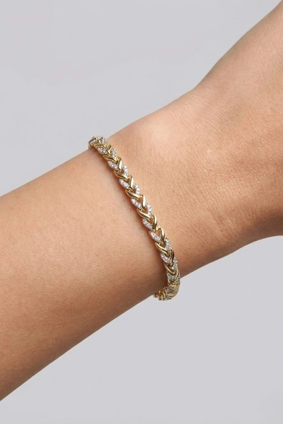 Yarı Taşlı Sarmaşık Model Gold Altın Kaplama Bileklik