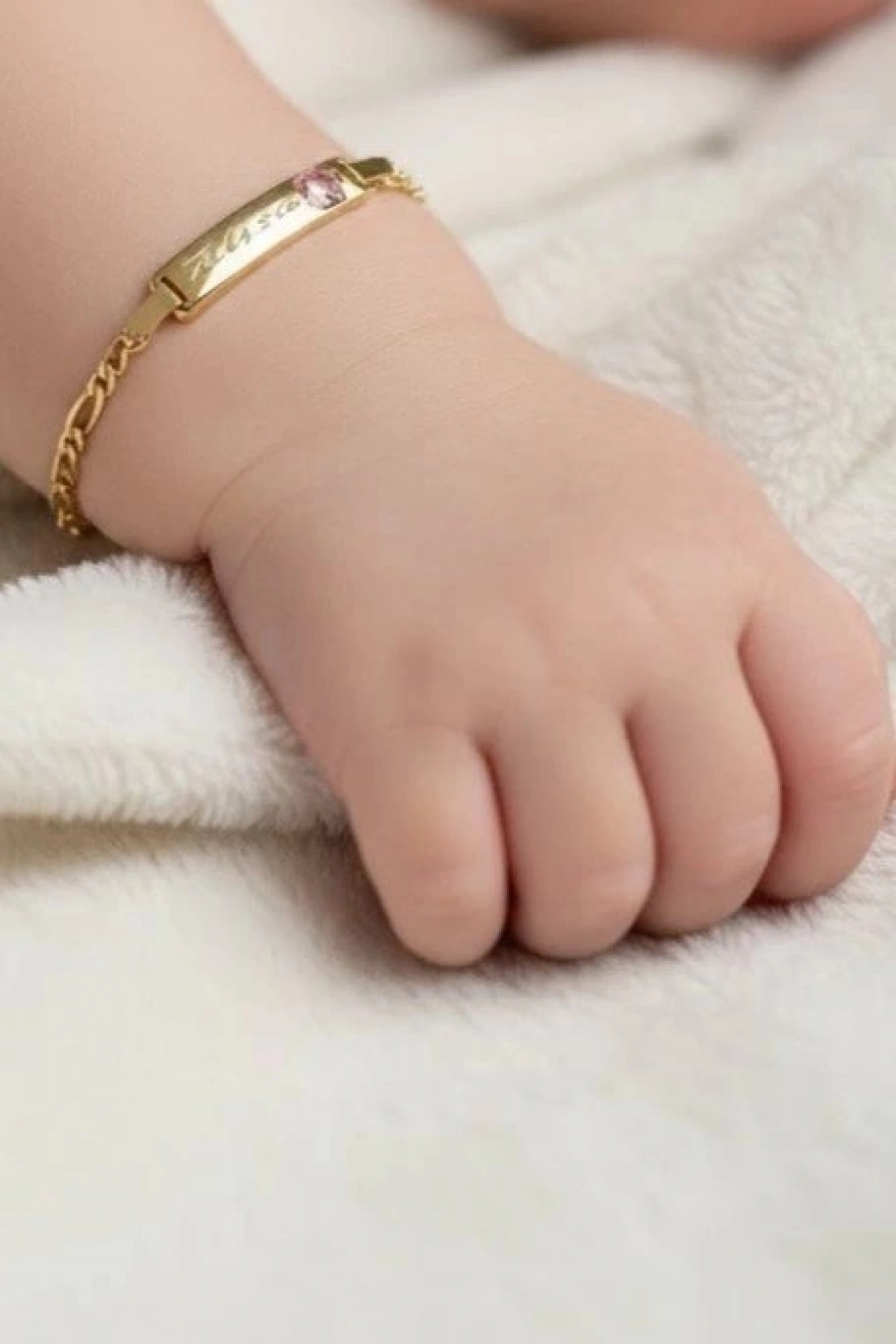 -İSİMLİ- İnce Ezik Bağlı Model Gold Altın Kaplama Kız Bebek Künyesi