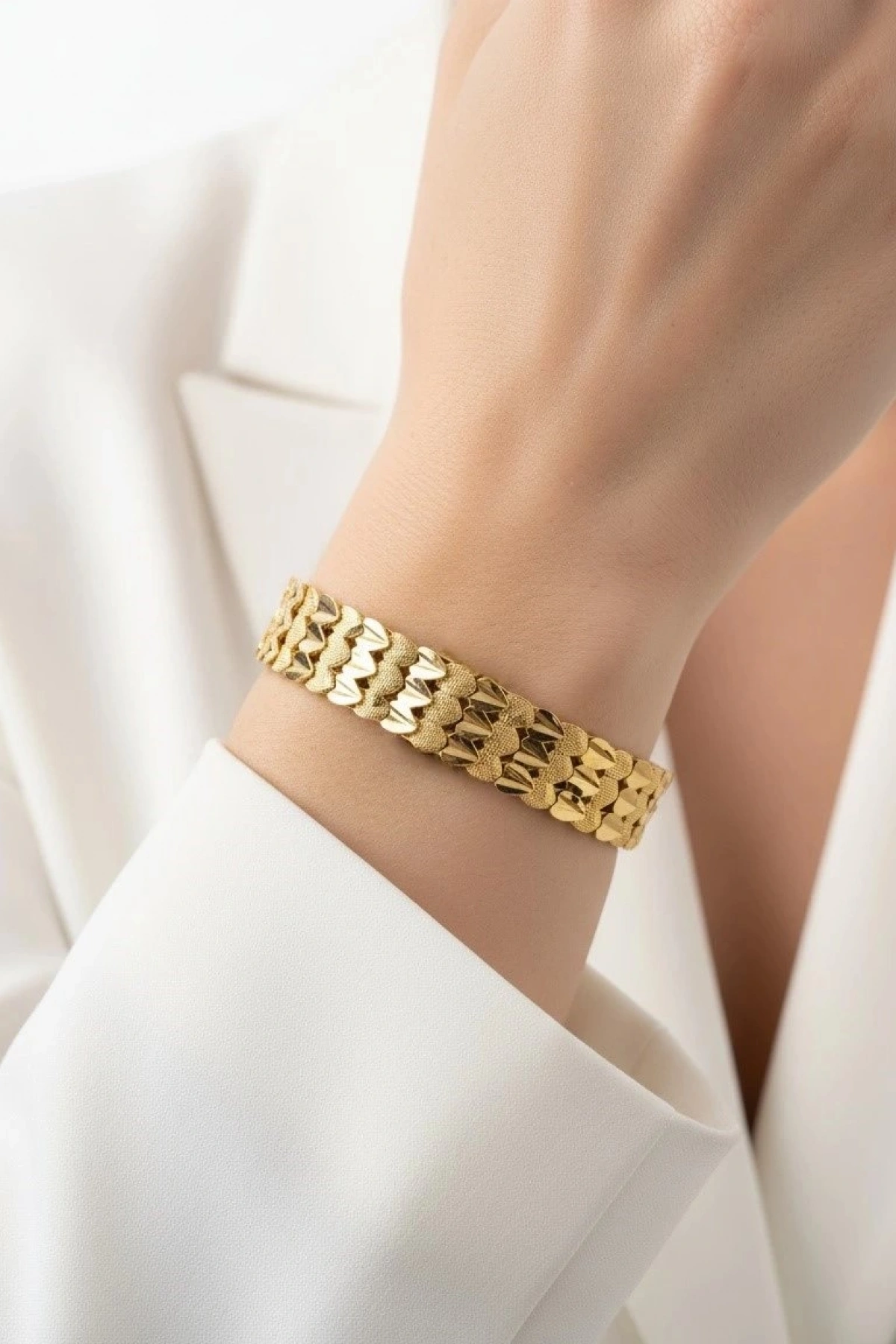 Sim Detay Sıra Kalp Model Gold Altın Kaplama Kuyum Bileklik