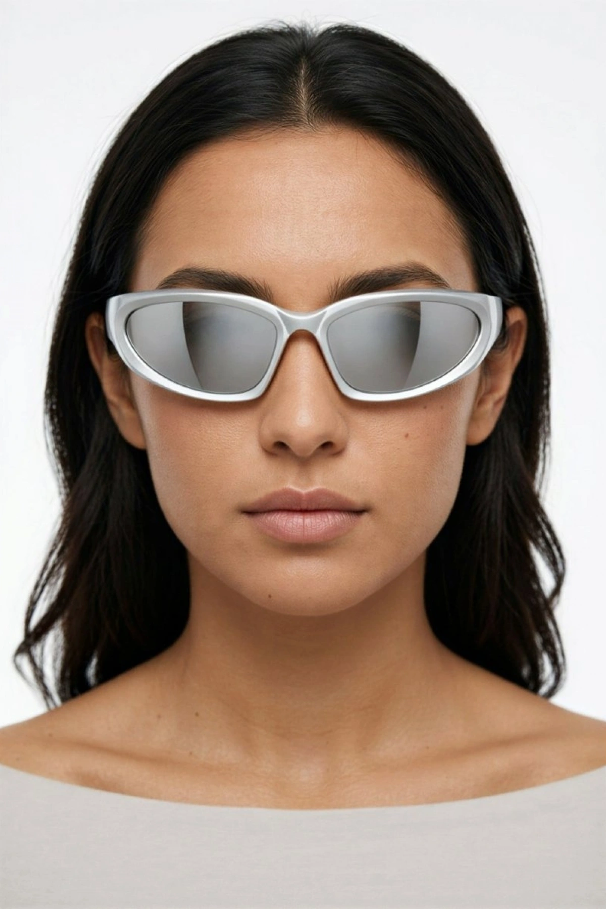 Gri Model Kadın Güneş Gözlüğü