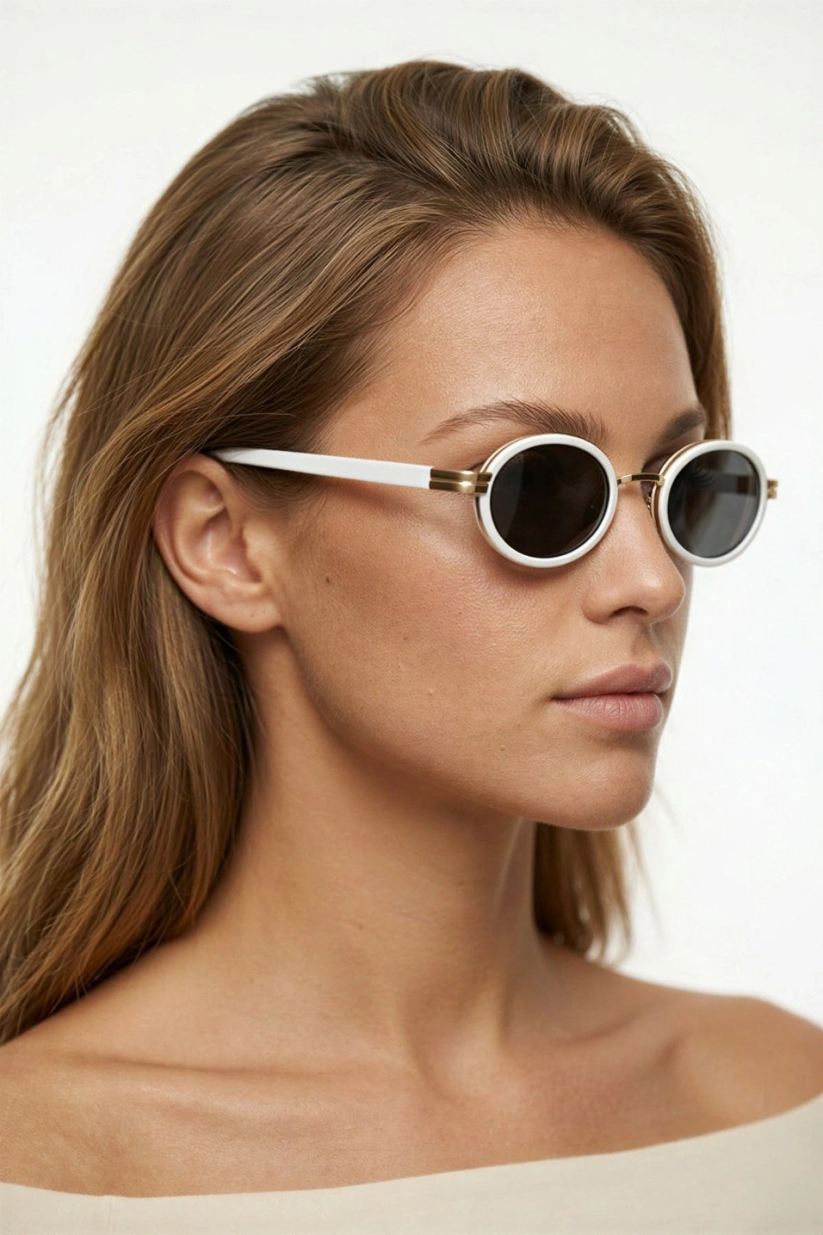 Beyaz Oval Kadın Güneş Gözlüğü