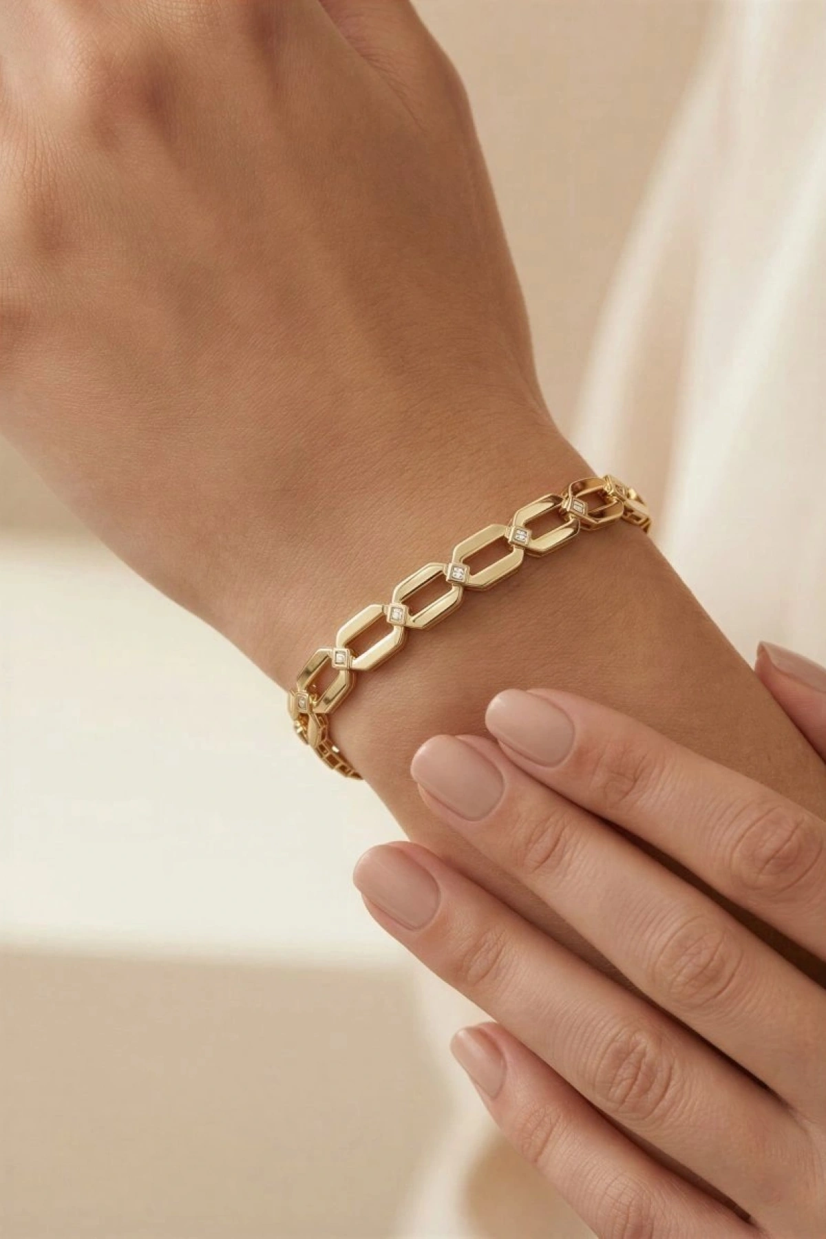 Elips Geçiş Taş Detay Gold Altın Kaplama Bileklik