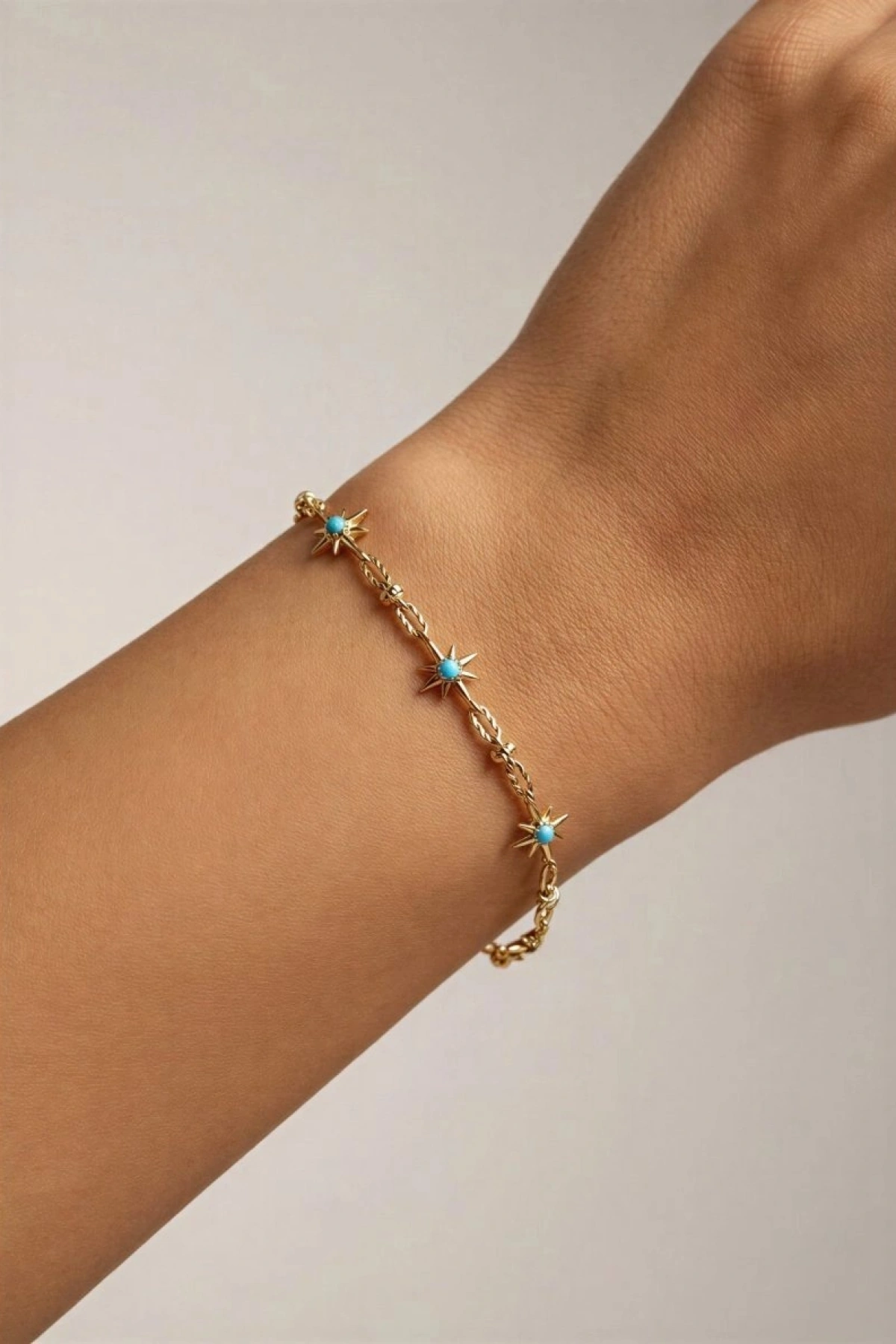 Mavi Taşlı Yıldız Model Gold Altın Kaplama Bileklik