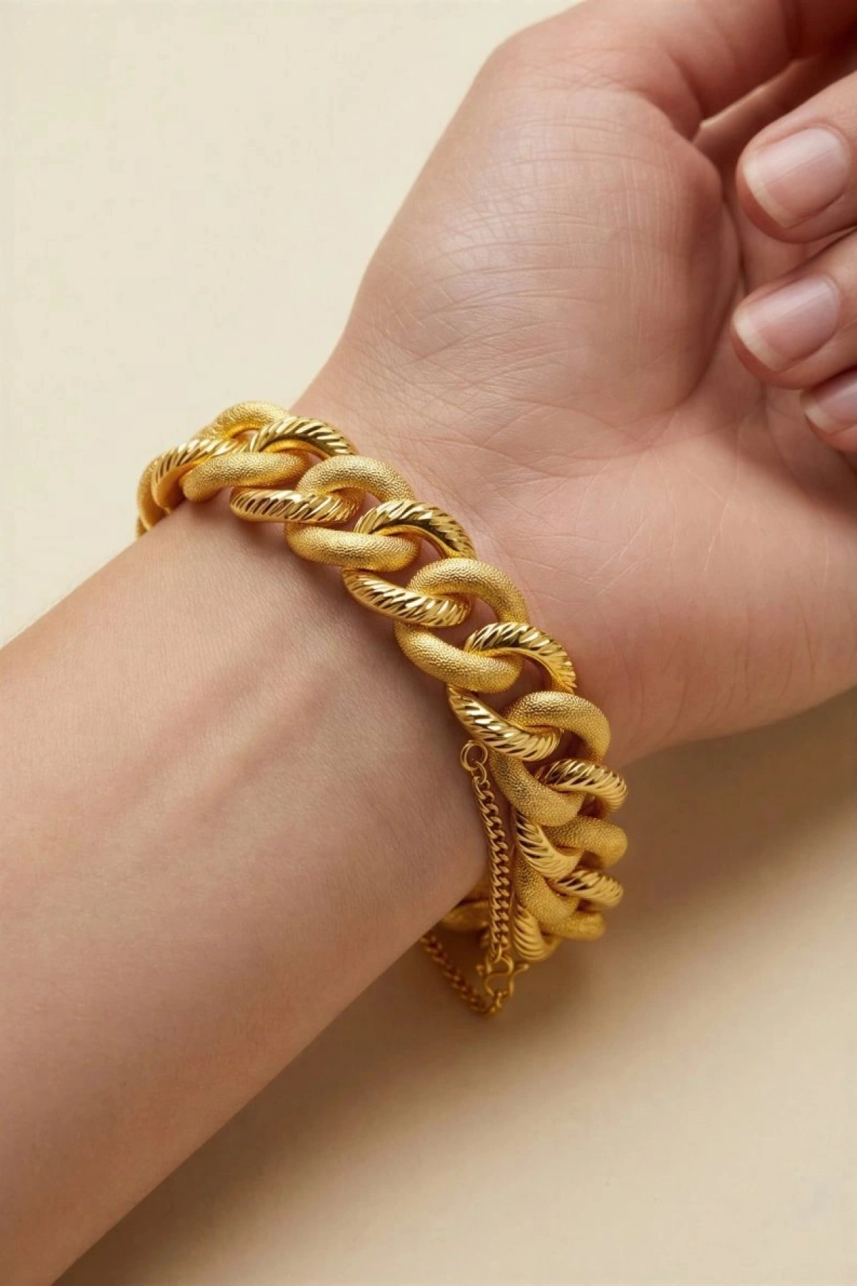 Geniş Uzay Yolu Model Sim Detay Gold Altın Kaplama Kuyumcu Bileklik