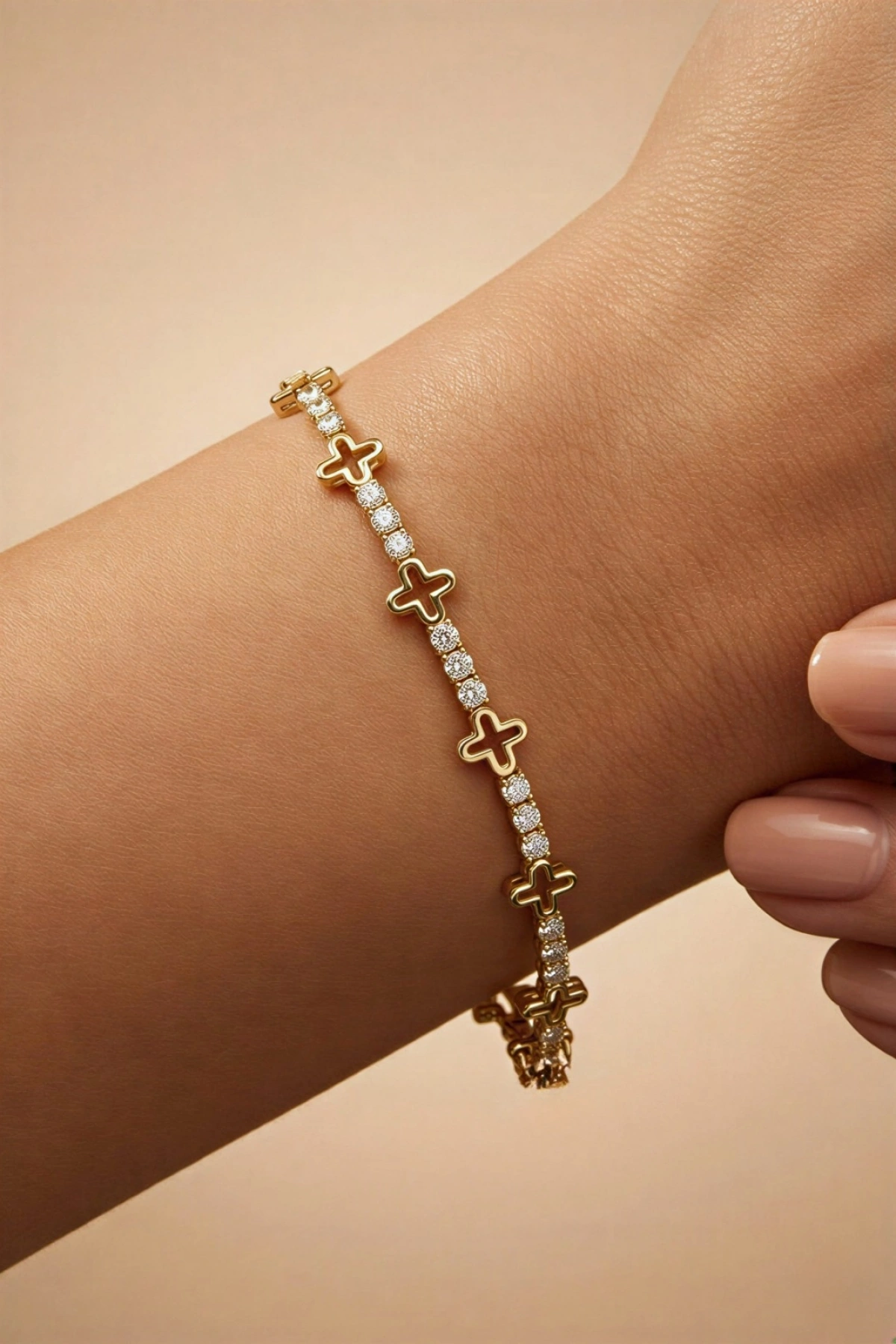 Suyolu Zincir Yonca Detay Gold Altın Kaplama Bileklik