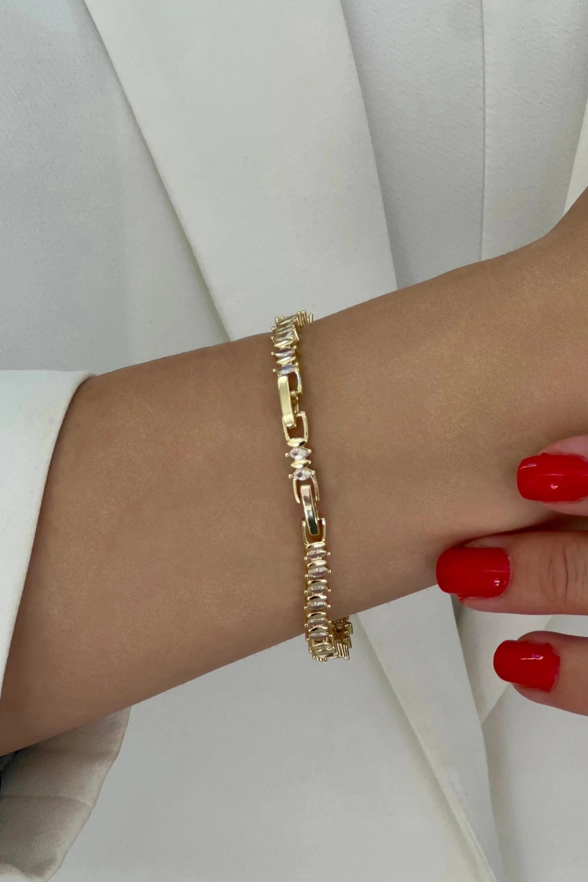 Sıralı Damla Model Taş Detay Gold Altın Kaplama Bileklik