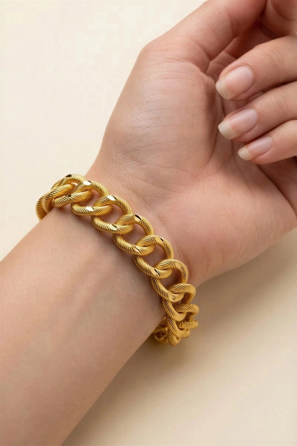 Uzay Yolu Model Sıralı Çizgi Detay Gold Altın Kaplama Kuyumcu Bileklik