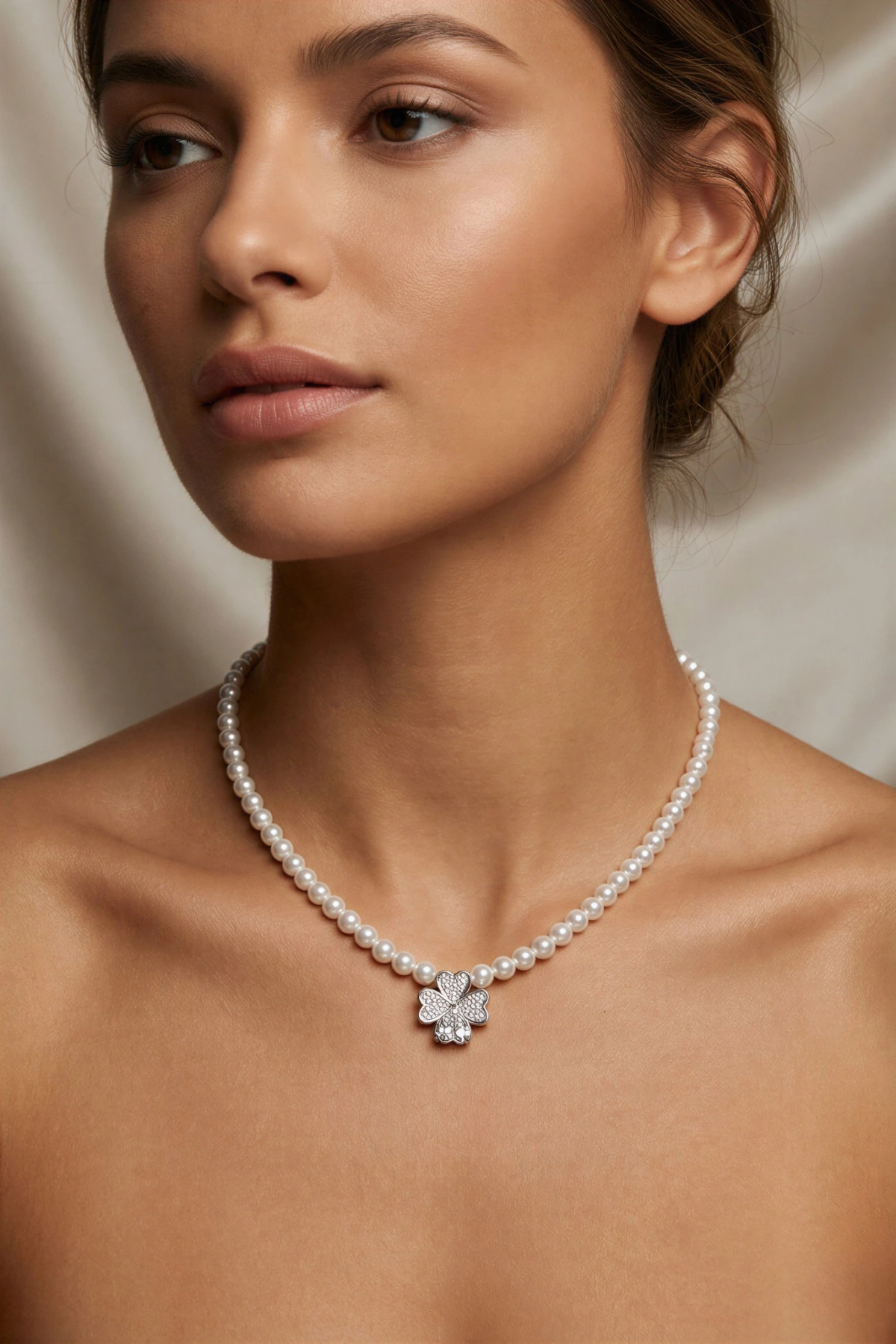 İnci Model Taşlı Dört Yonca  Detay Gold Altın Kaplama Kolye