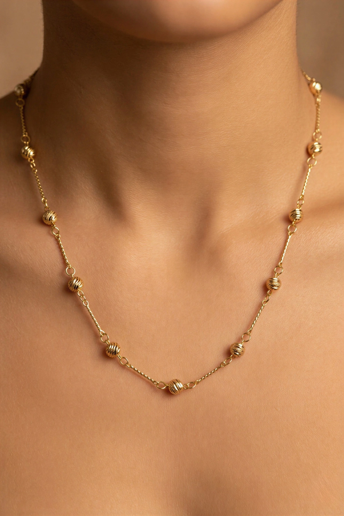 Çizgili Dorika Model Gold Altın Kaplama Kolye