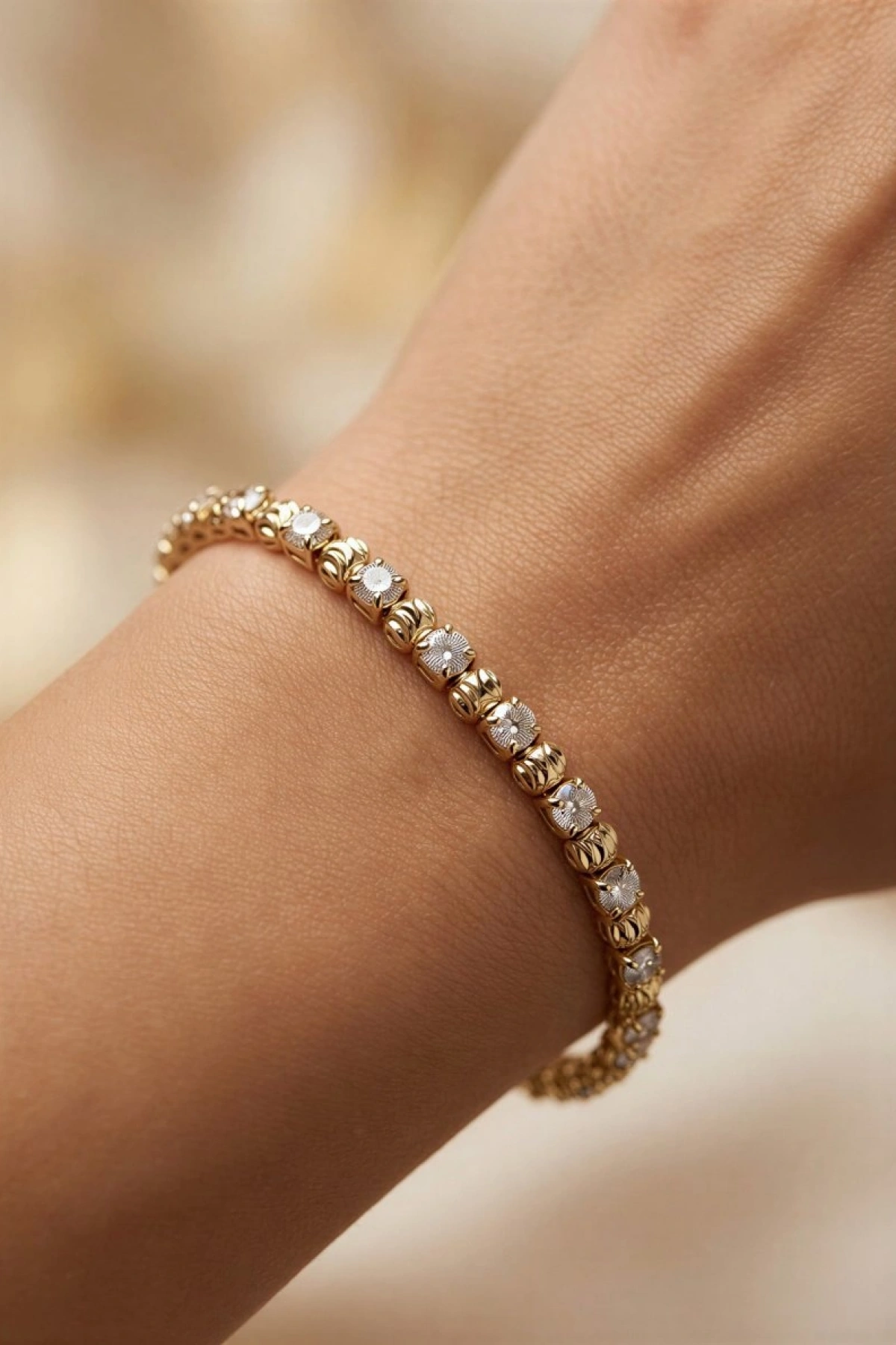 Dorika Model Gold Altın Kaplama Kelepçe