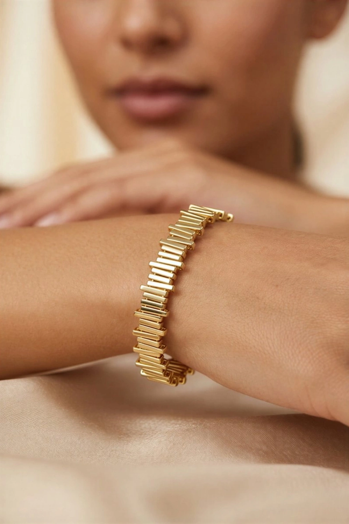 Asimetrik Model Gold Altın Kaplama Kelepçe