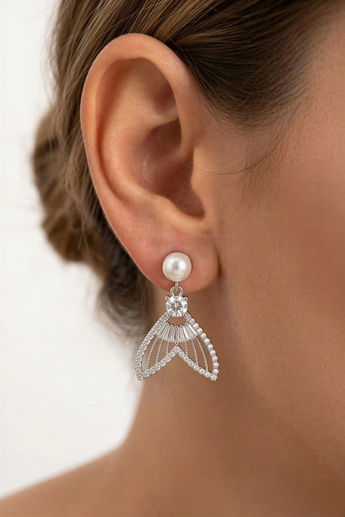 Yunus Model Beyaz Altın Kaplama Vip Küpe