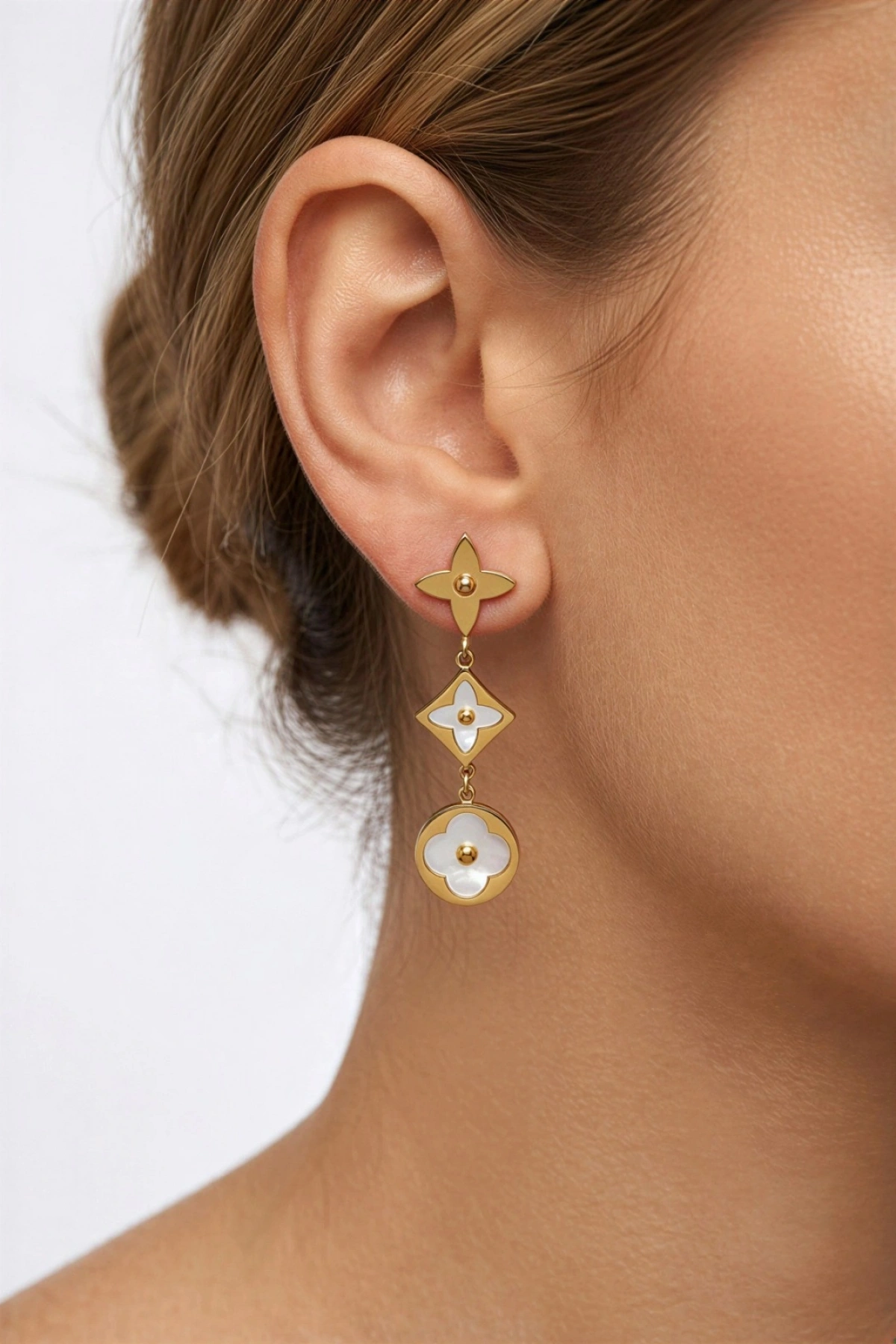 Mermer Detay Yonca Model Gold Altın Kaplama Küpe