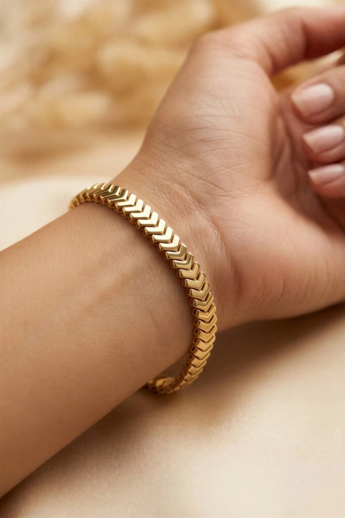Düz Üçgen Model Gold Altın Kaplama Bileklik
