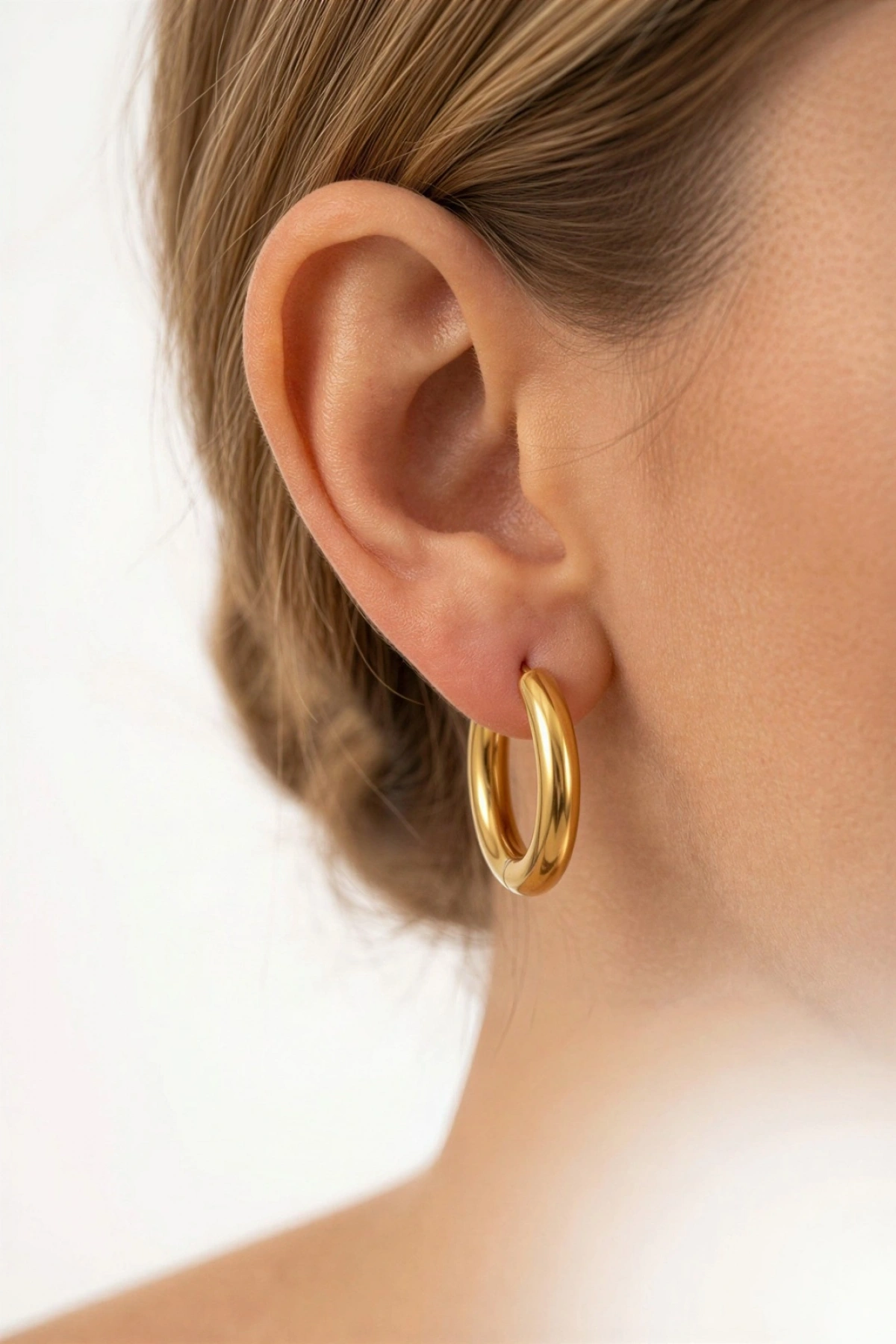 Boru Model Orta Çelik Gold Altın Kaplama Küpe