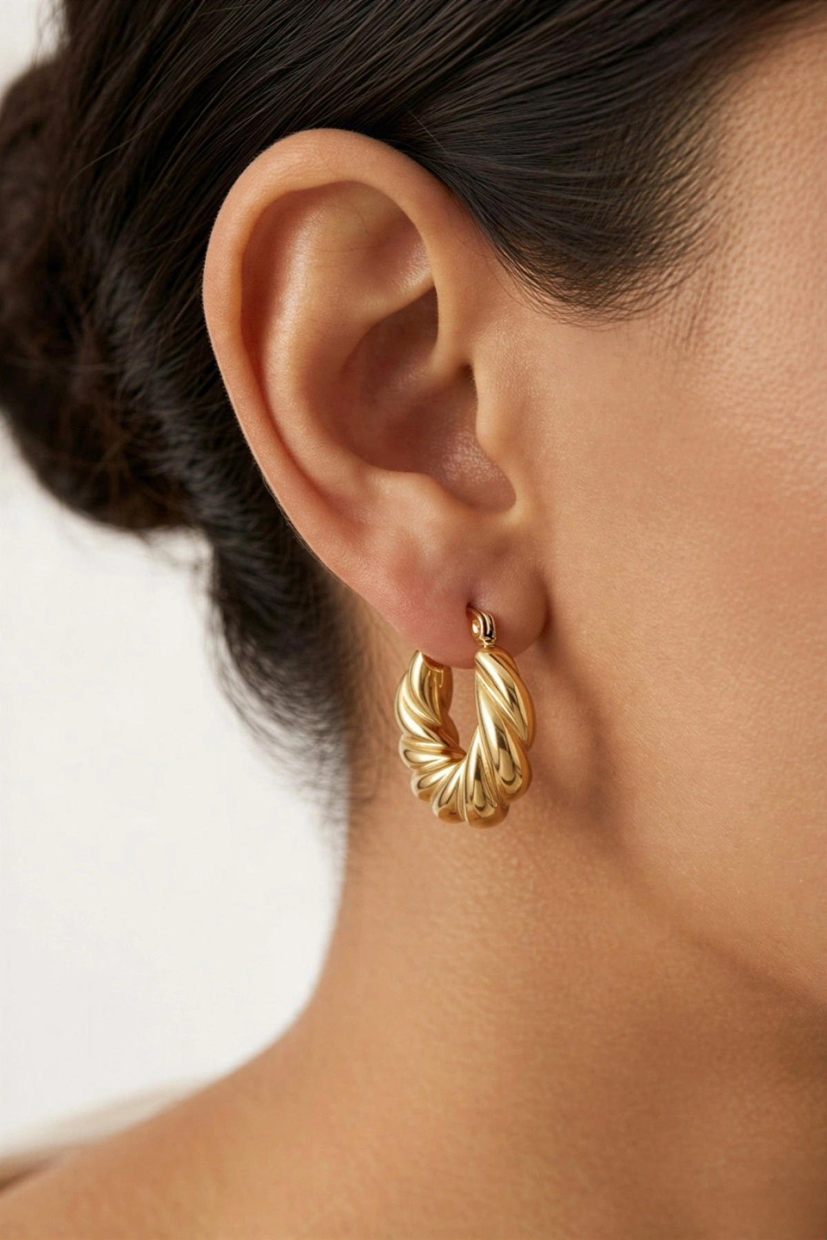 Etienne Model Gold Altın Kaplama Çelik Küpe