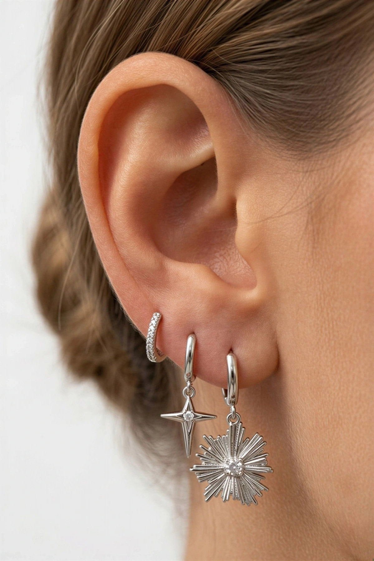 Meteor Detay Beyaz Altın Kaplama Üçlü Küpe