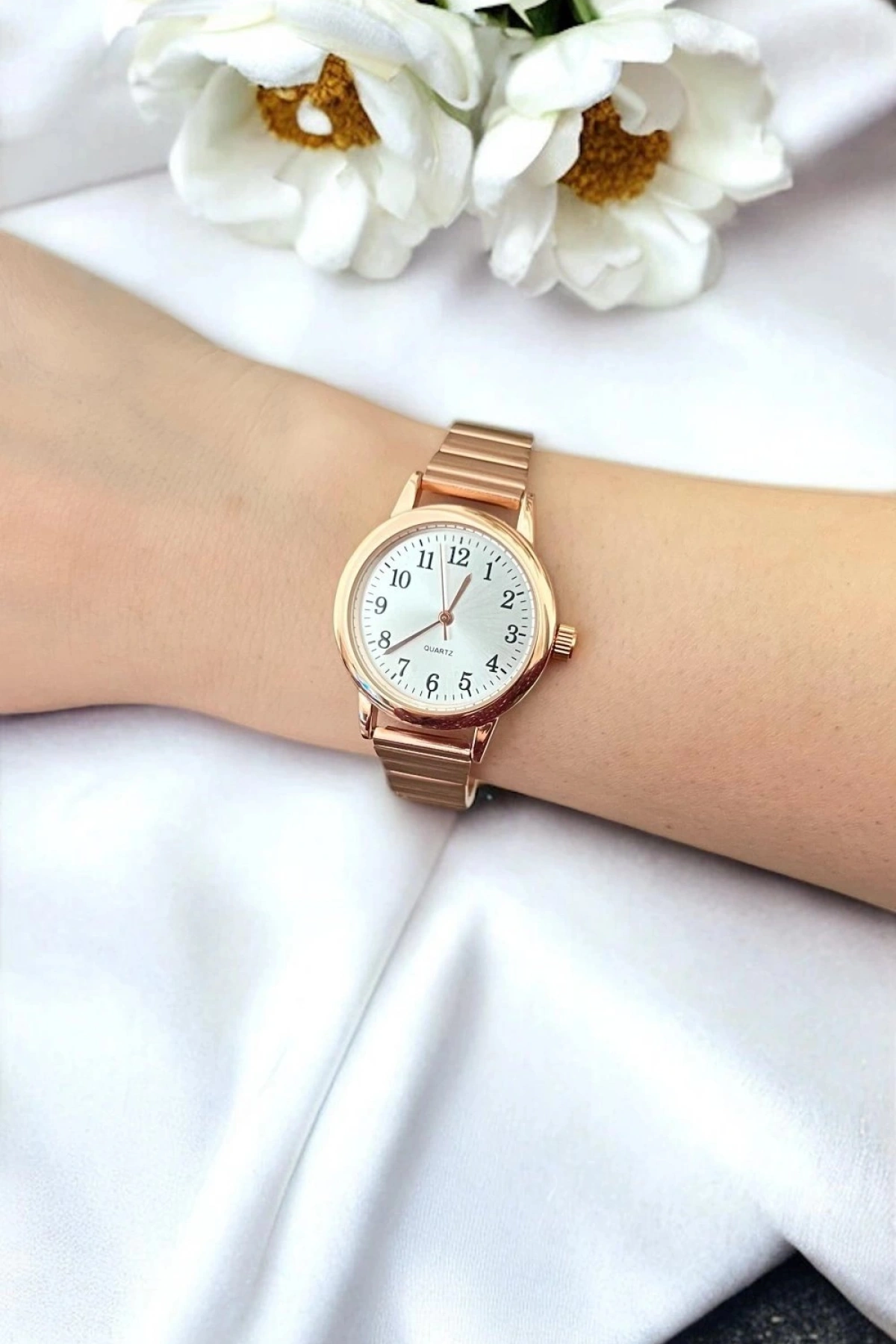 Metal Kordon Oval Rose Renk Kadın Kol Saati