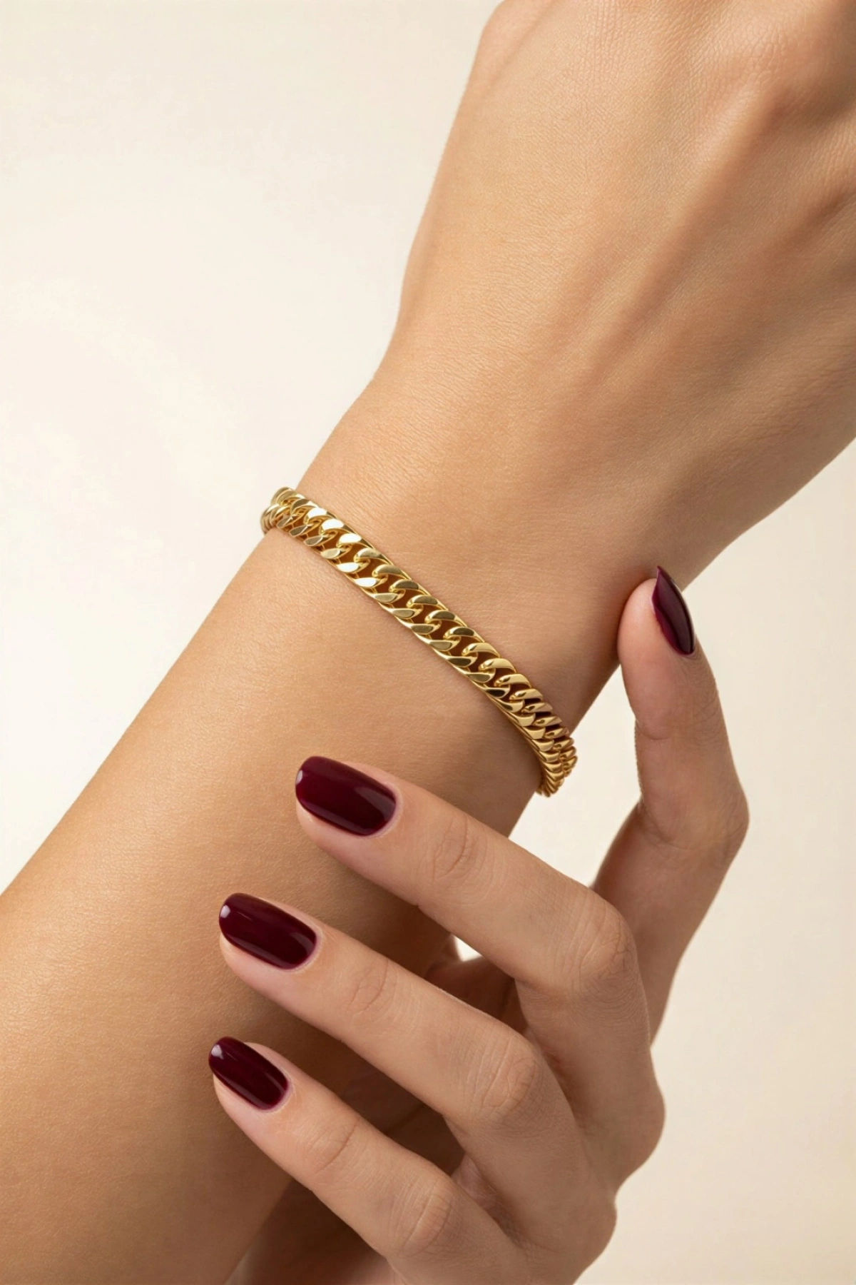 İnce Oval Sık Geçişli Model Gold Altın Kaplama Bileklik