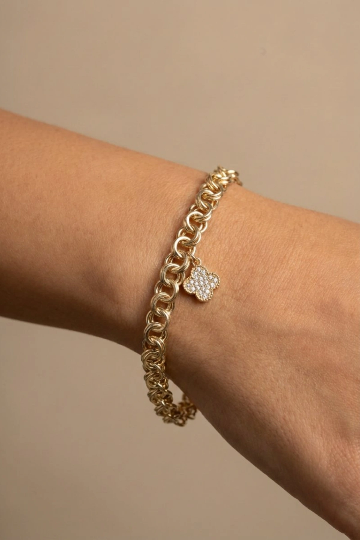 İç İçe Zincir Taşlı Yonca Model Gold Altın Kaplama Bileklik