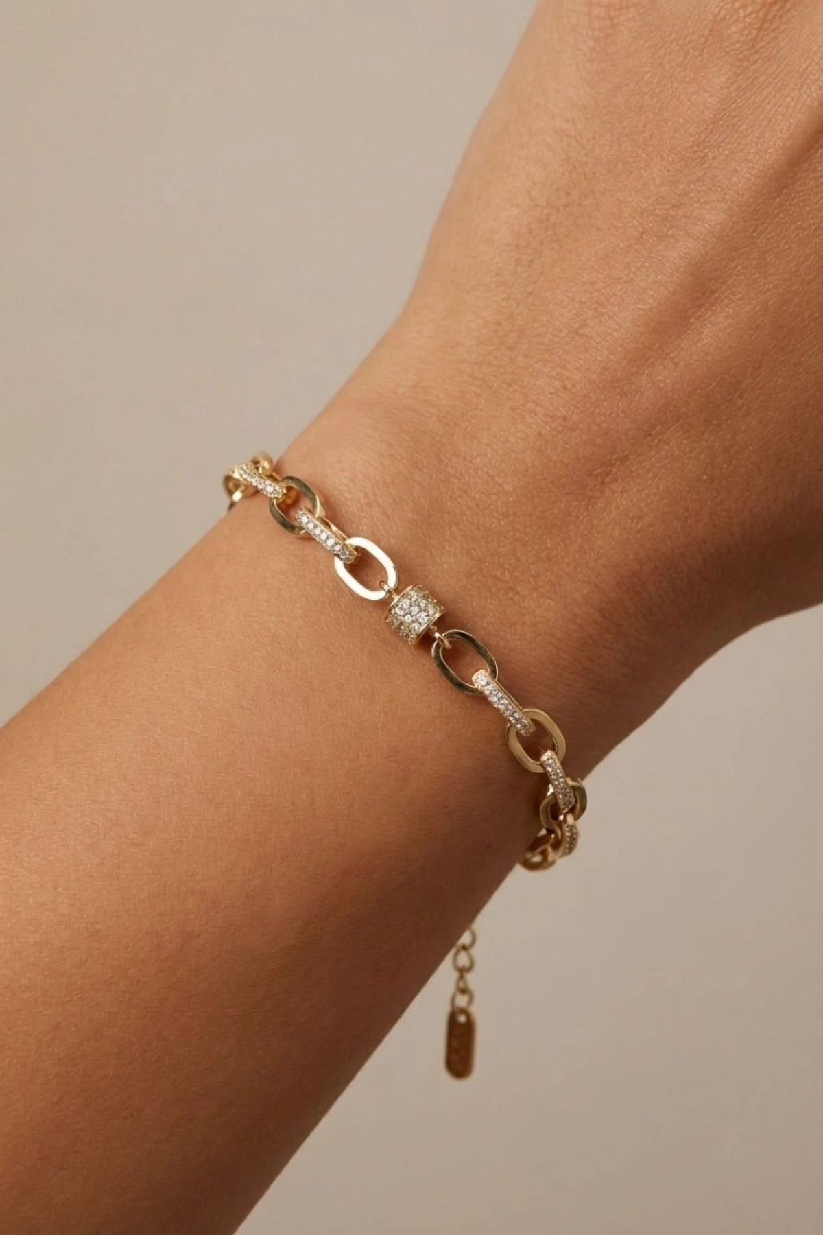 Elips Model Silindir Taş Detay Gold Altın Kaplama Bileklik