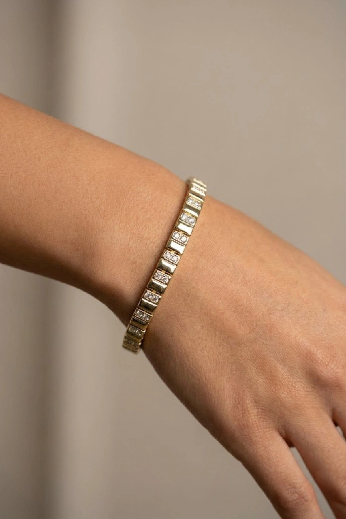 Yarı Taşlı Dikdörtgen Model Gold Altın Kaplama Bileklik