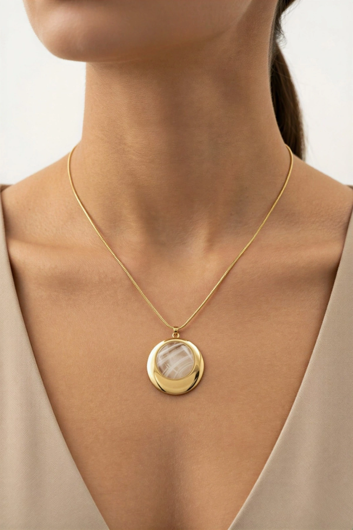 Halka Model Beyaz Taş Detay Gold Altın Kaplama Kolye