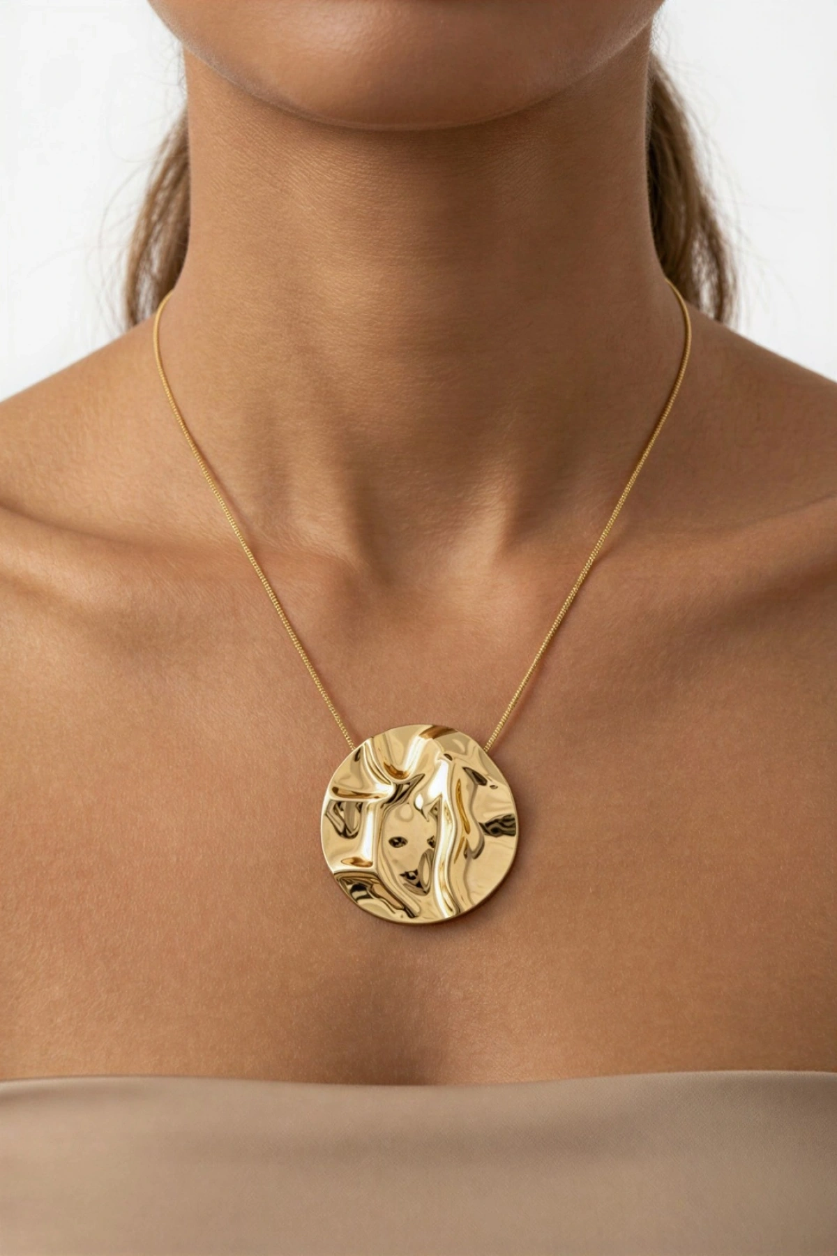 Desenli Halka Model Gold Altın Kaplama Kolye