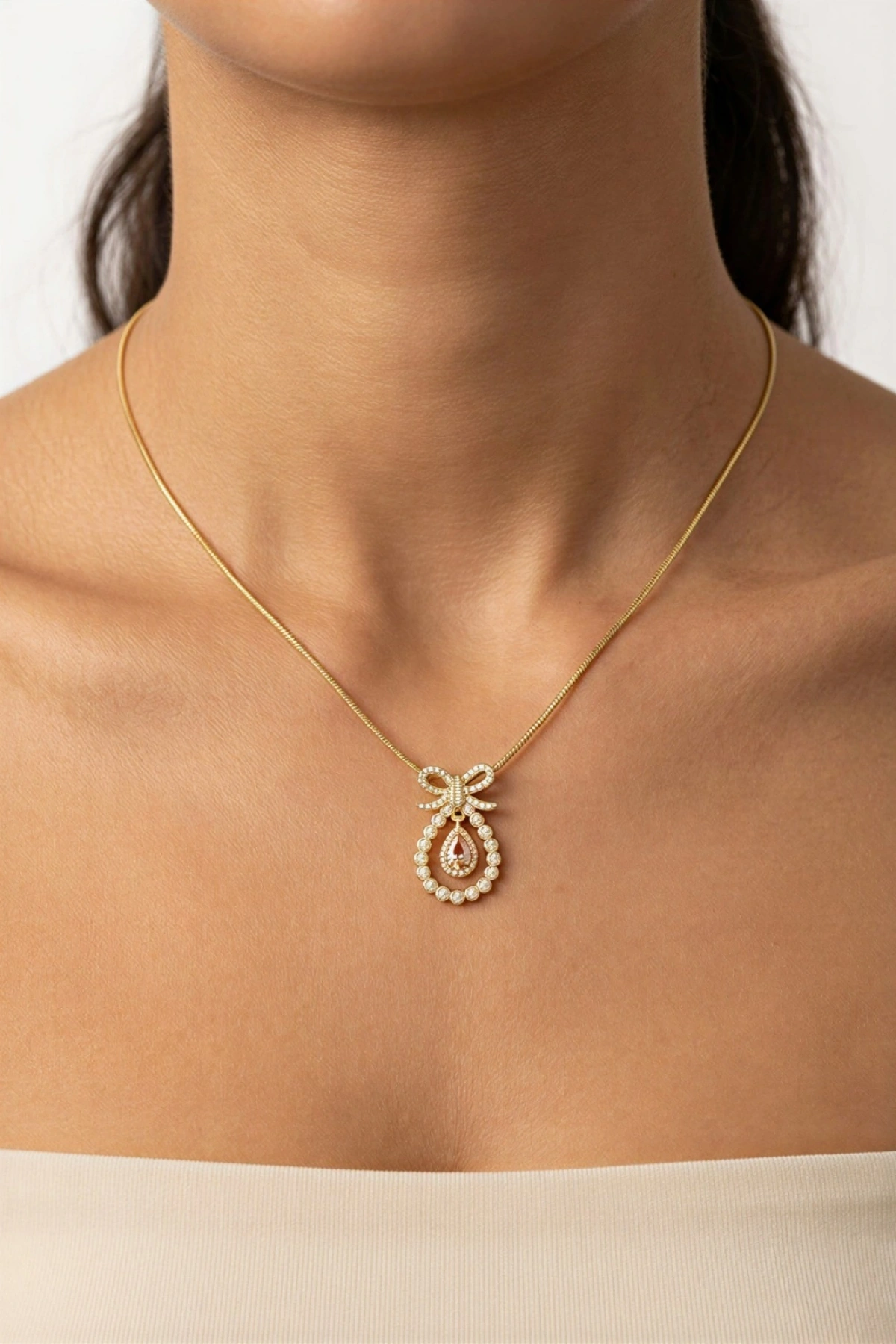 Düz Zincir Fiyonk İçi Pembe Taş Detay Gold Altın Kaplama Çelik Kolye