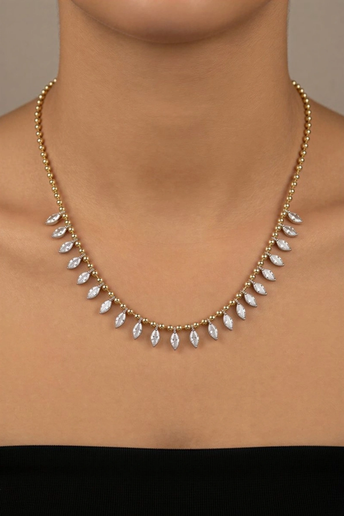 Dörtgen Taş Model Gold Altın Kaplama Dorika Kolye