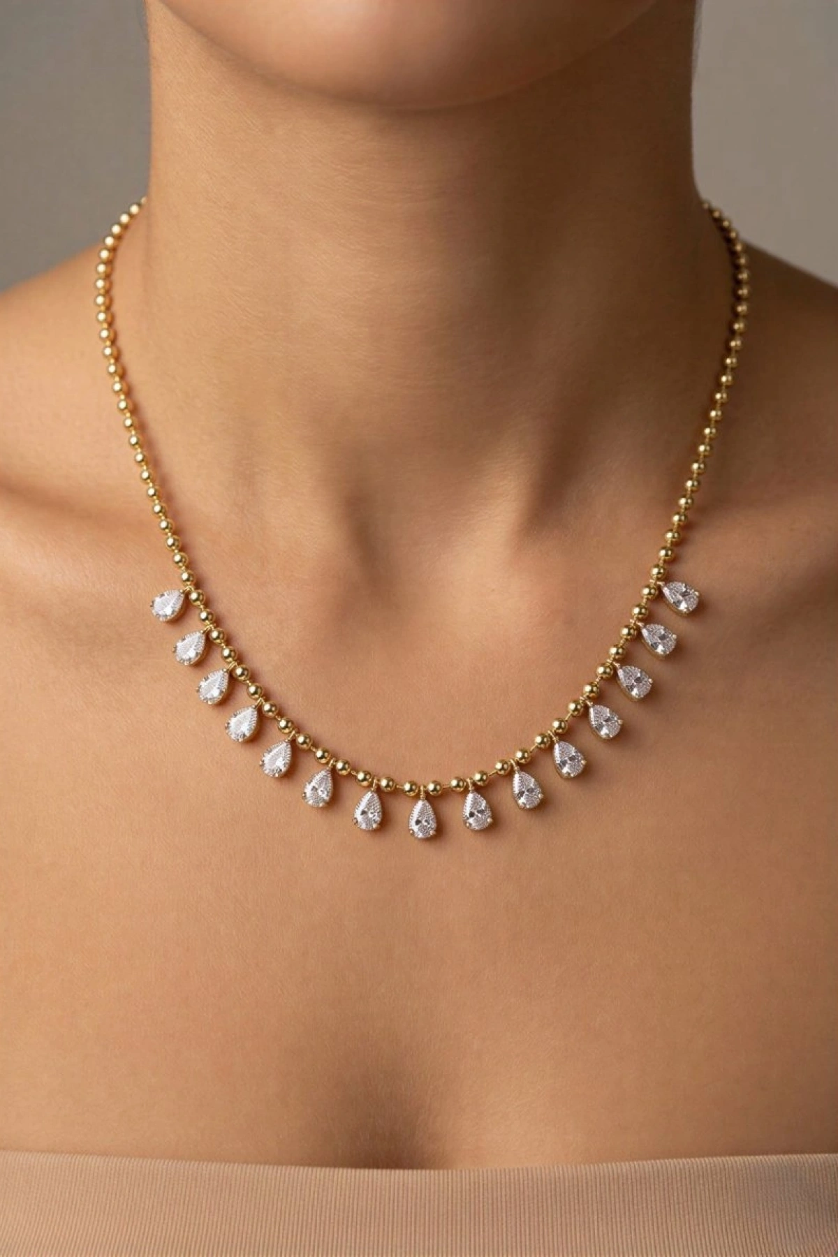 Damla Taş Model Gold Altın Kaplama Dorika Kolye