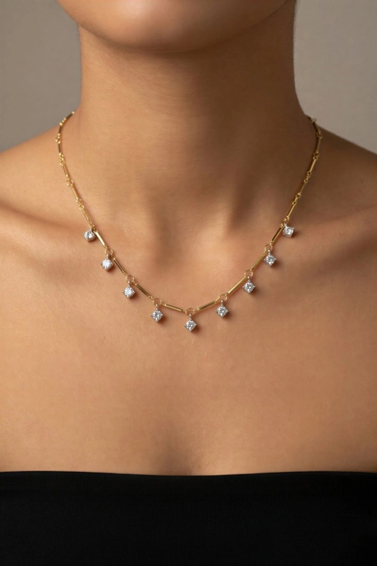 Kare Taş Model Gold Altın Kaplama Sütun Kolye