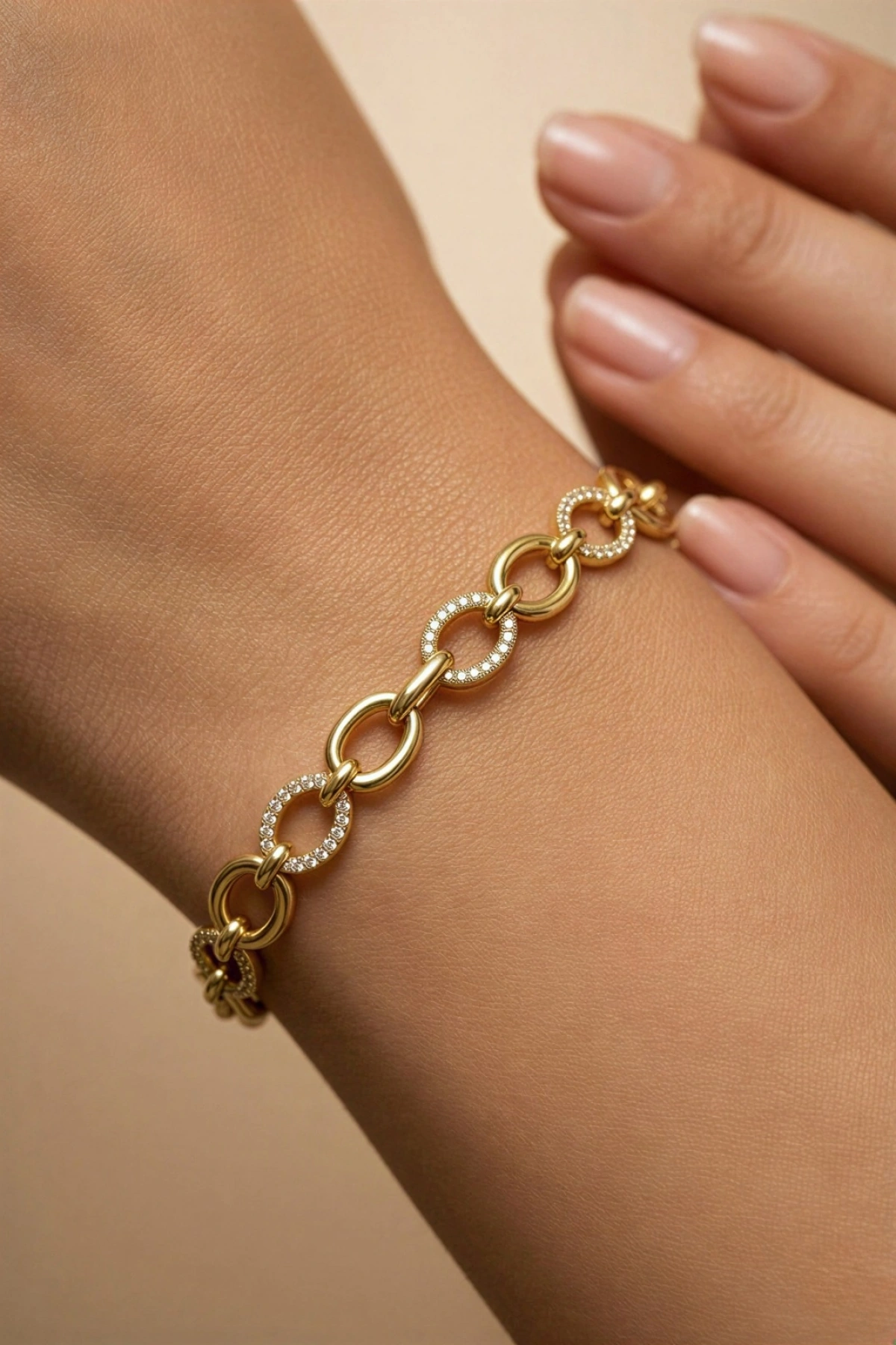 Sıralı Düz Halka Model Taş Detay Gold Altın Kaplama Bileklik