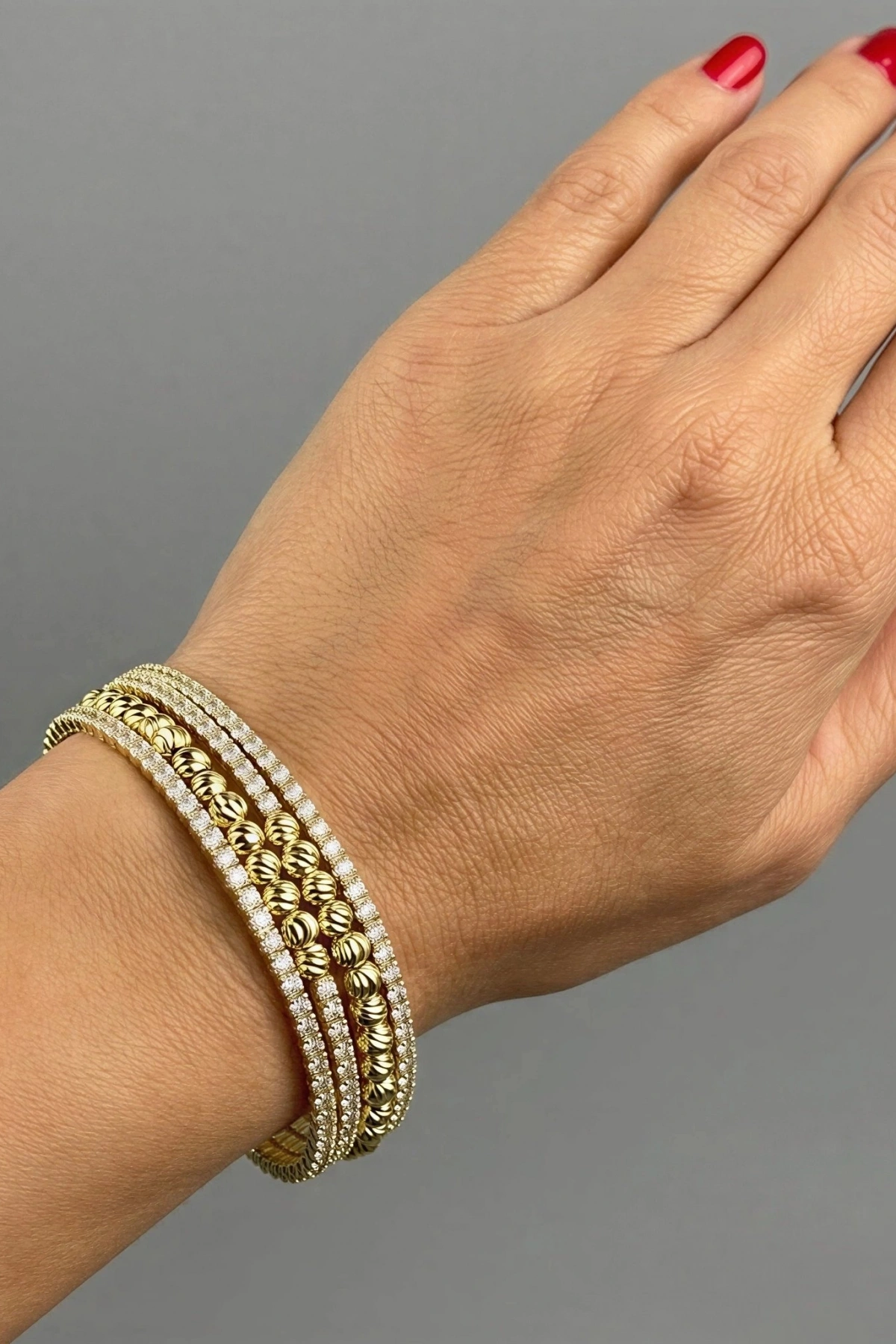 Dorika Geçiş Model Su Yolu Detay Gold Altın Kaplama Kelepçe